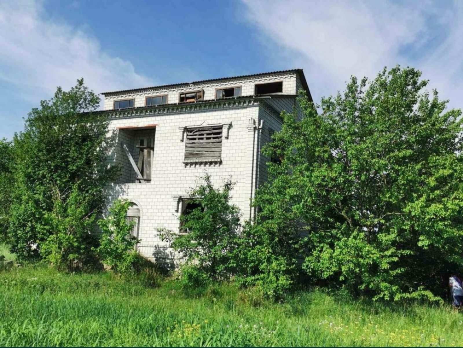 6 КІМ. БУДИНОК, ПЛОЩА - 192 м², ЦІНА - 15 000 $
