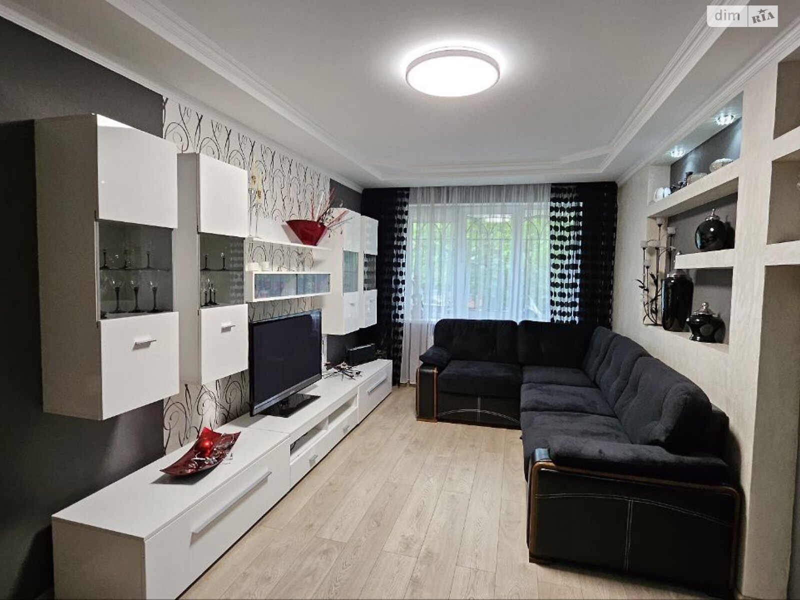 3 КІМ. КВАРТИРА, ПЛОЩА - 64 м², ЦІНА - 20 000 $
, вул. Марії Литвиненко-Вольгемут
