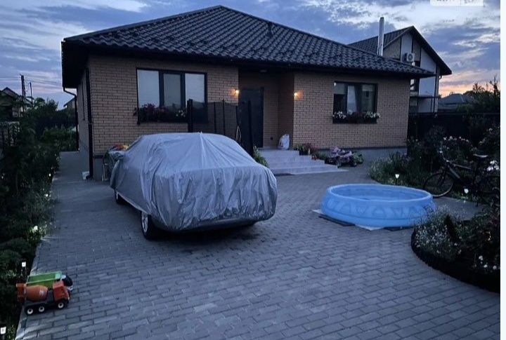 3 КІМ. БУДИНОК, ПЛОЩА - 100 м², ЦІНА - 160 000 $
