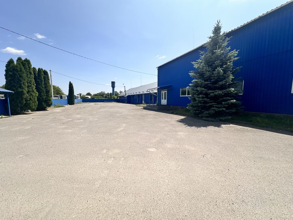 ПЛОЩА - 1880 м², ЦІНА - 600 000 $
