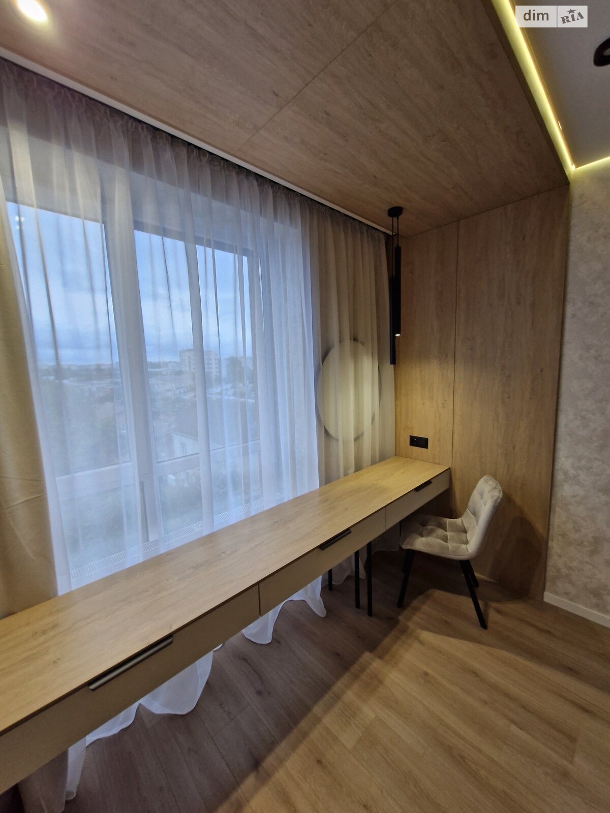 1 КІМ. КВАРТИРА, ПЛОЩА - 44.1 м², ЦІНА - 88 000 $
, вул. Праведників світу(Максимовича)