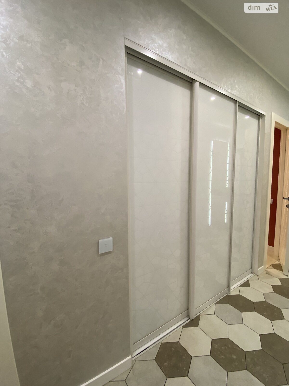 Обʼєкт нерухомості: 3 КІМ. КВАРТИРА, ПЛОЩА - 89 м², ЦІНА - 99 999 $
, вул. Марії Приймаченко(Покришкіна) — HUBTRUST, Вінниця