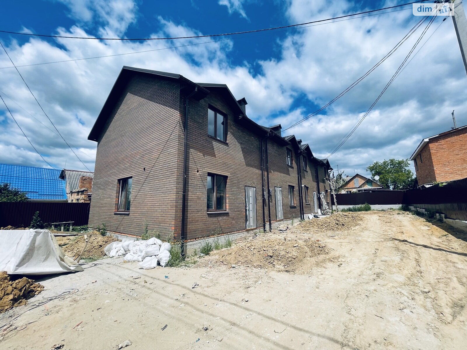 2 КІМ. ТАУНХАУС, ПЛОЩА - 82 м², ЦІНА - 66 000 $
, вул. Василя Кричевського(Ушакова)