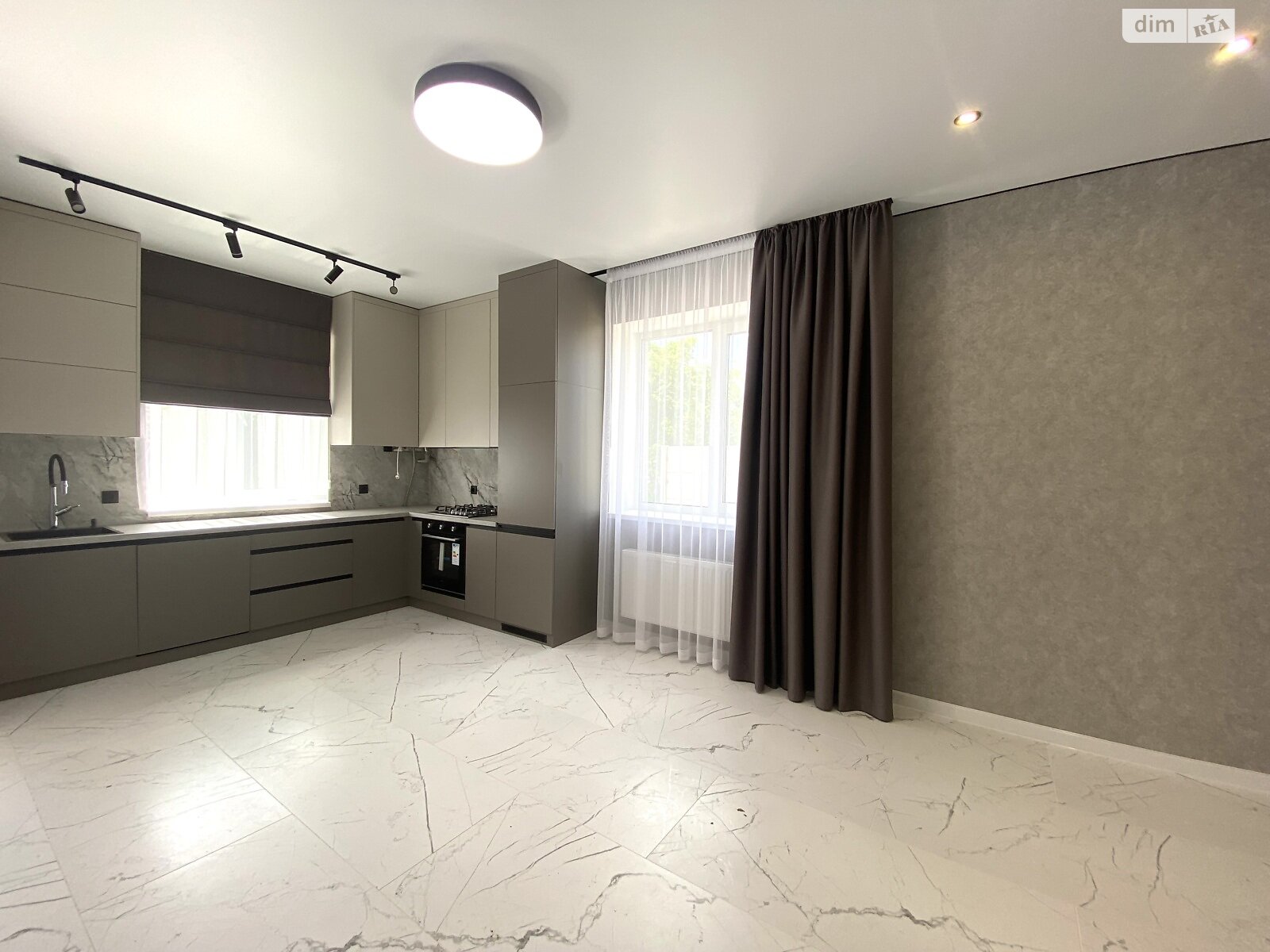 Обʼєкт нерухомості: 2 КІМ. ТАУНХАУС, ПЛОЩА - 75 м², ЦІНА - 74 000 $
, вул. Андріївська — HUBTRUST, Вінниця