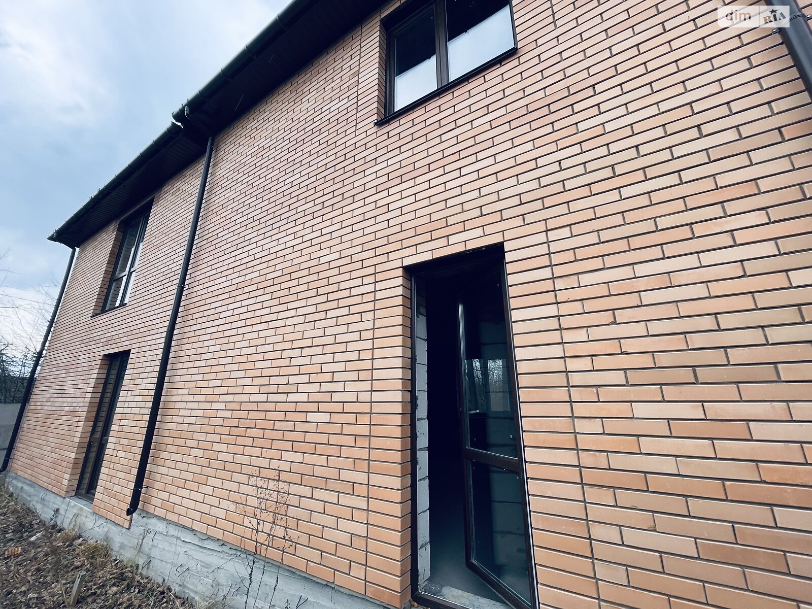 Обʼєкт нерухомості: 2 КІМ. ТАУНХАУС, ПЛОЩА - 75 м², ЦІНА - 40 000 $
, 1-й пр. Медовий  — HUBTRUST, Вінниця