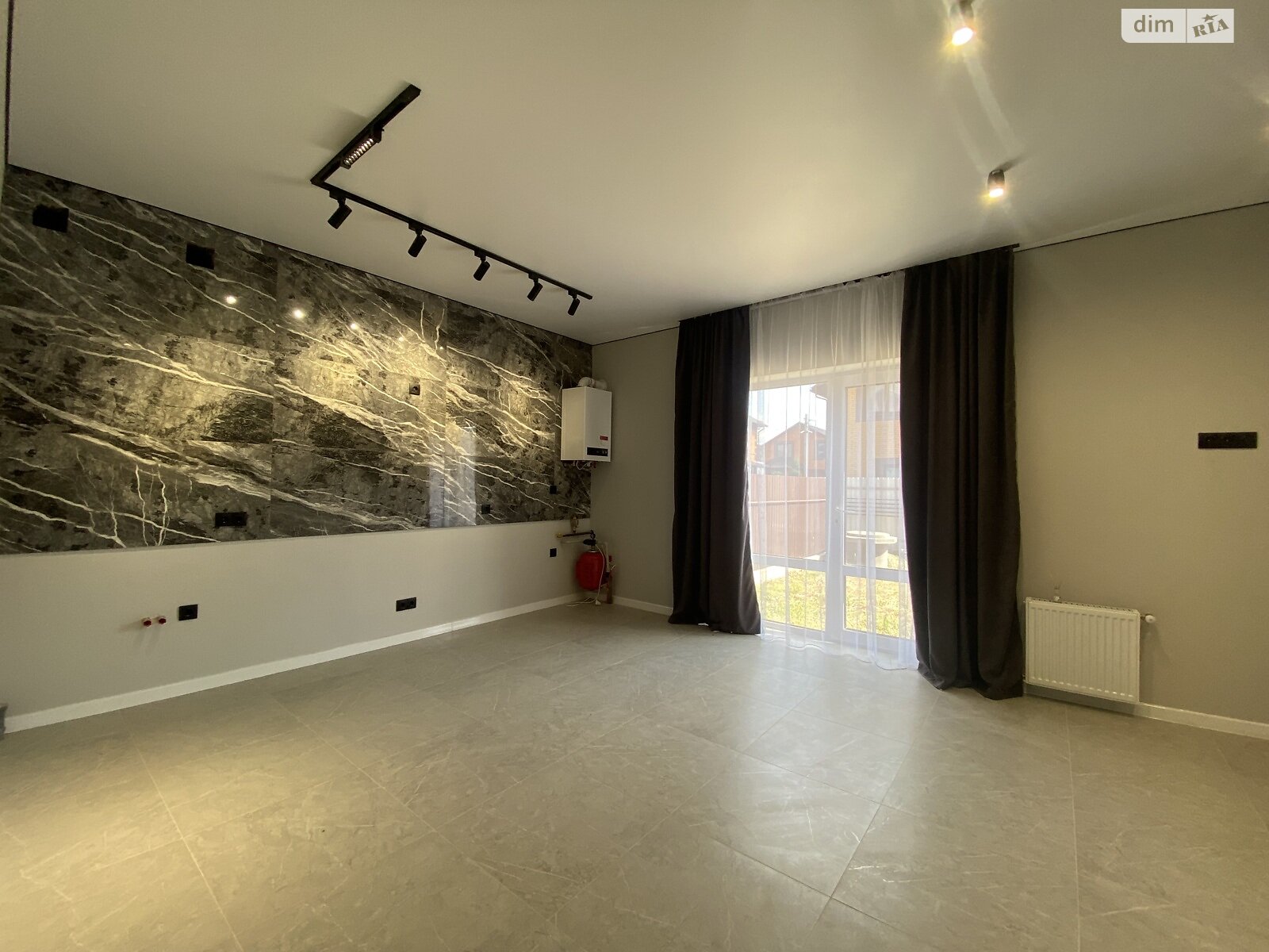 3 КІМ. ТАУНХАУС, ПЛОЩА - 95 м², ЦІНА - 103 000 $
, вул. Юзвинська