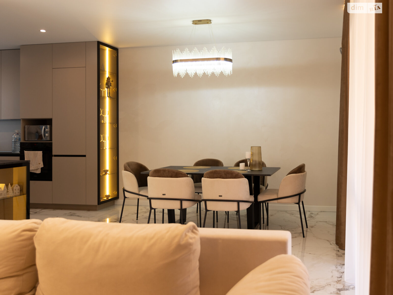 Обʼєкт нерухомості: 3 КІМ. ТАУНХАУС, ПЛОЩА - 90 м², ЦІНА - 130 000 $
, вул. Святошинська — HUBTRUST, Вінниця