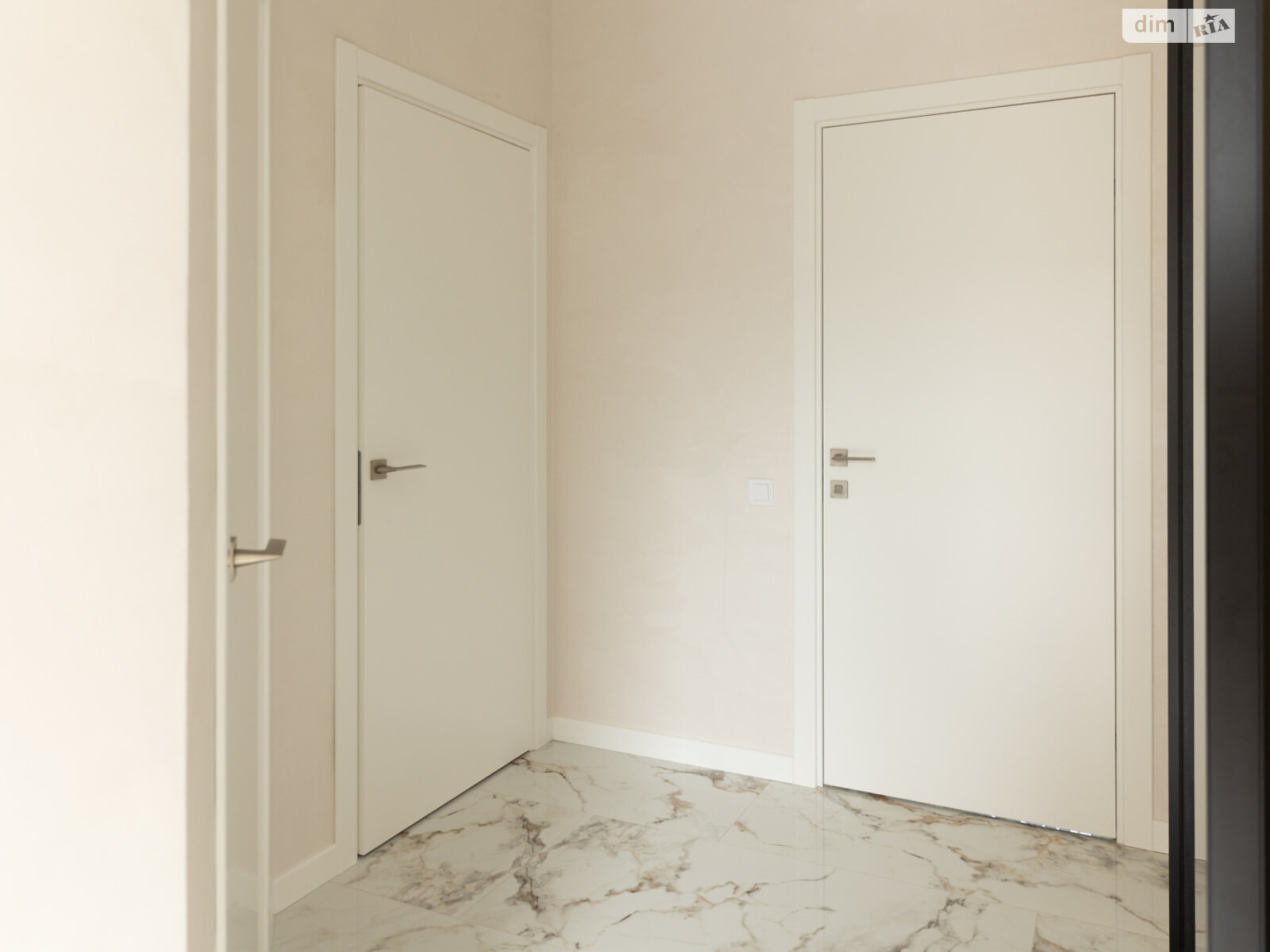 Обʼєкт нерухомості: 3 КІМ. ТАУНХАУС, ПЛОЩА - 90 м², ЦІНА - 130 000 $
, вул. Святошинська — HUBTRUST, Вінниця