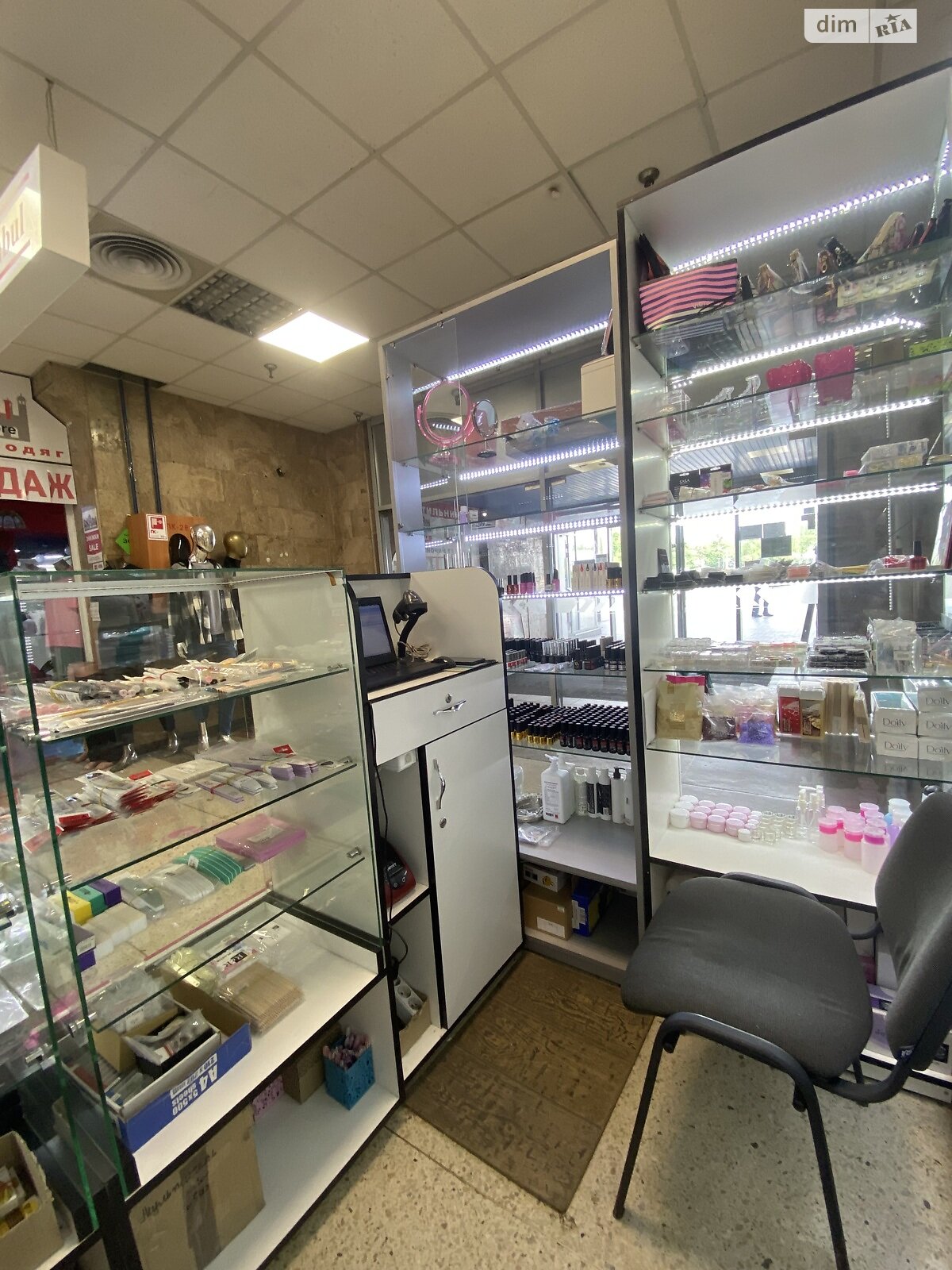 Обʼєкт нерухомості: ПЛОЩА - 5 м², ЦІНА - 3 500 $
, пл. Калічанська(Гагаріна) — HUBTRUST, Вінниця