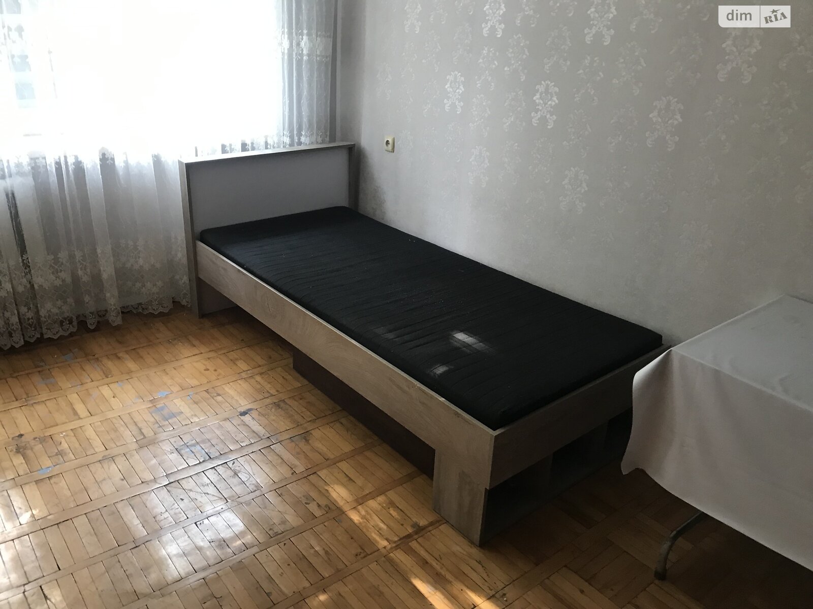 КІМНАТА, ПЛОЩА - 16 м², ЦІНА - 3 500 $
, вул. Київська