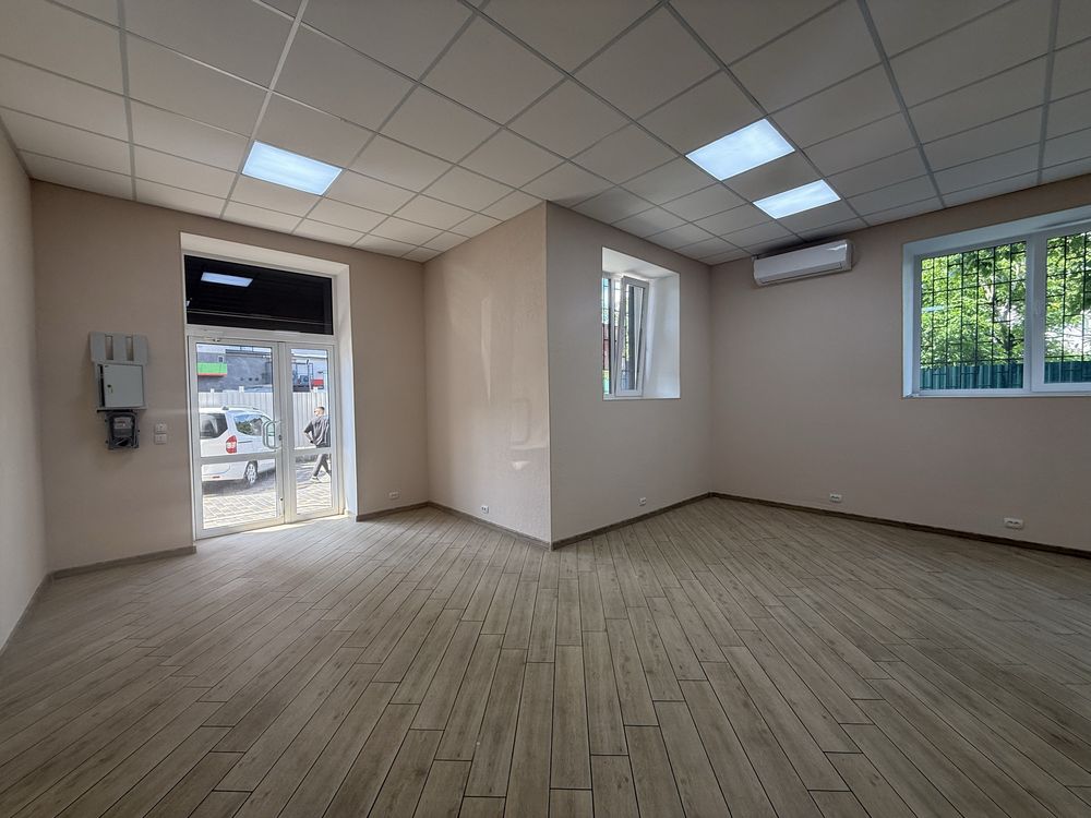 ПЛОЩА - 44 м², ЦІНА - 671 $
