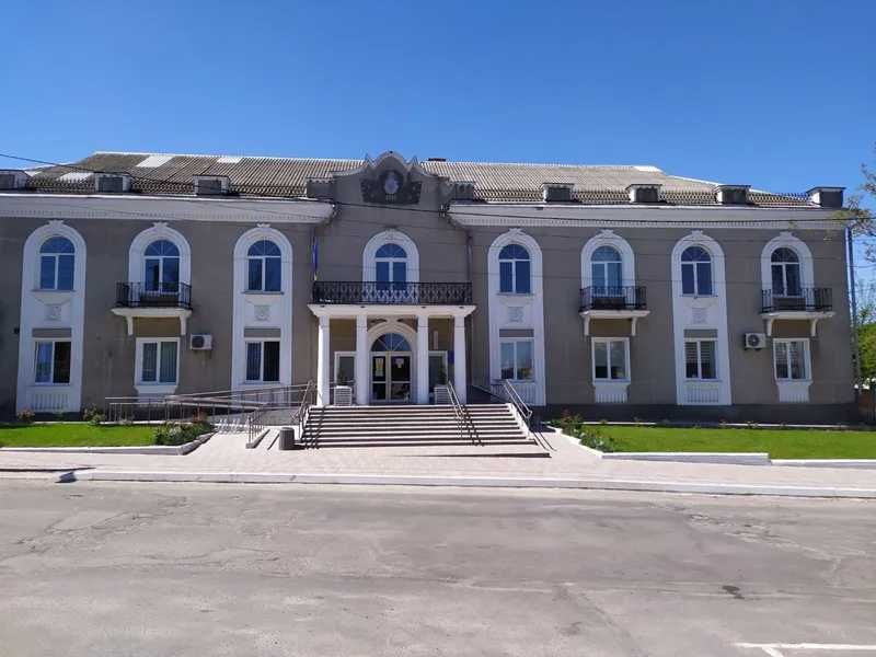 ПЛОЩА - 333.4 м², ЦІНА - 897 $
