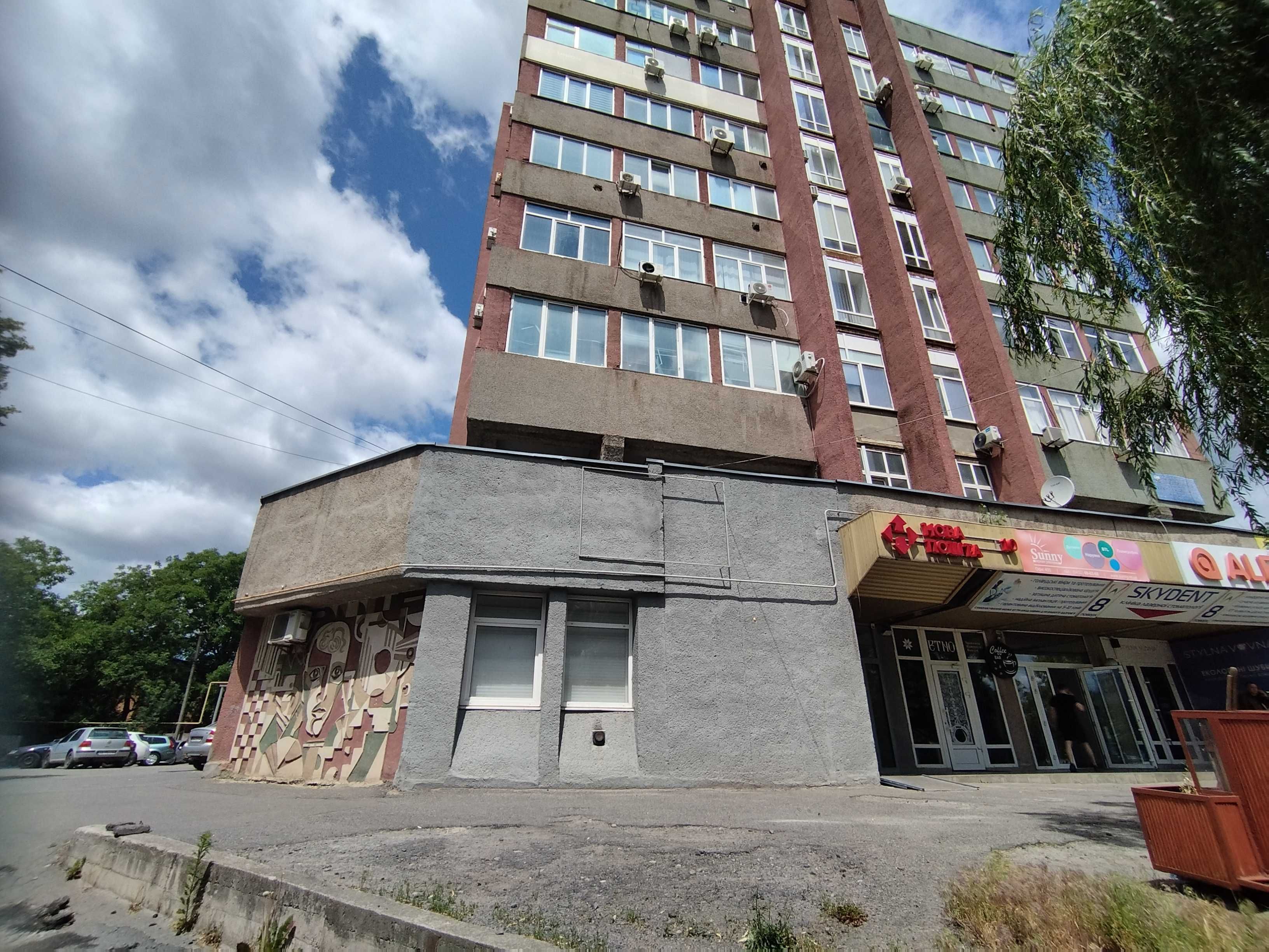 ПЛОЩА - 165 м², ЦІНА - 1 384 $
