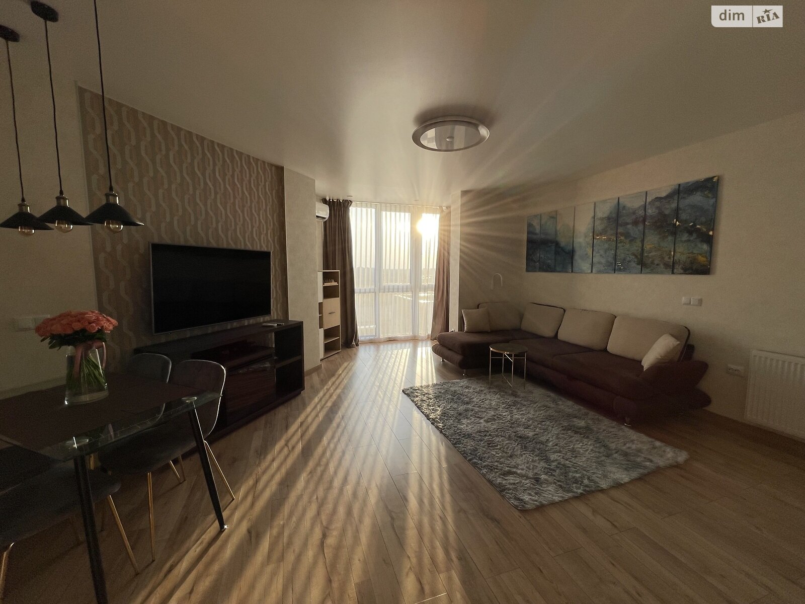 1 КІМ. КВАРТИРА, ПЛОЩА - 46 м², ЦІНА - 500 $
, вул. Пирогова