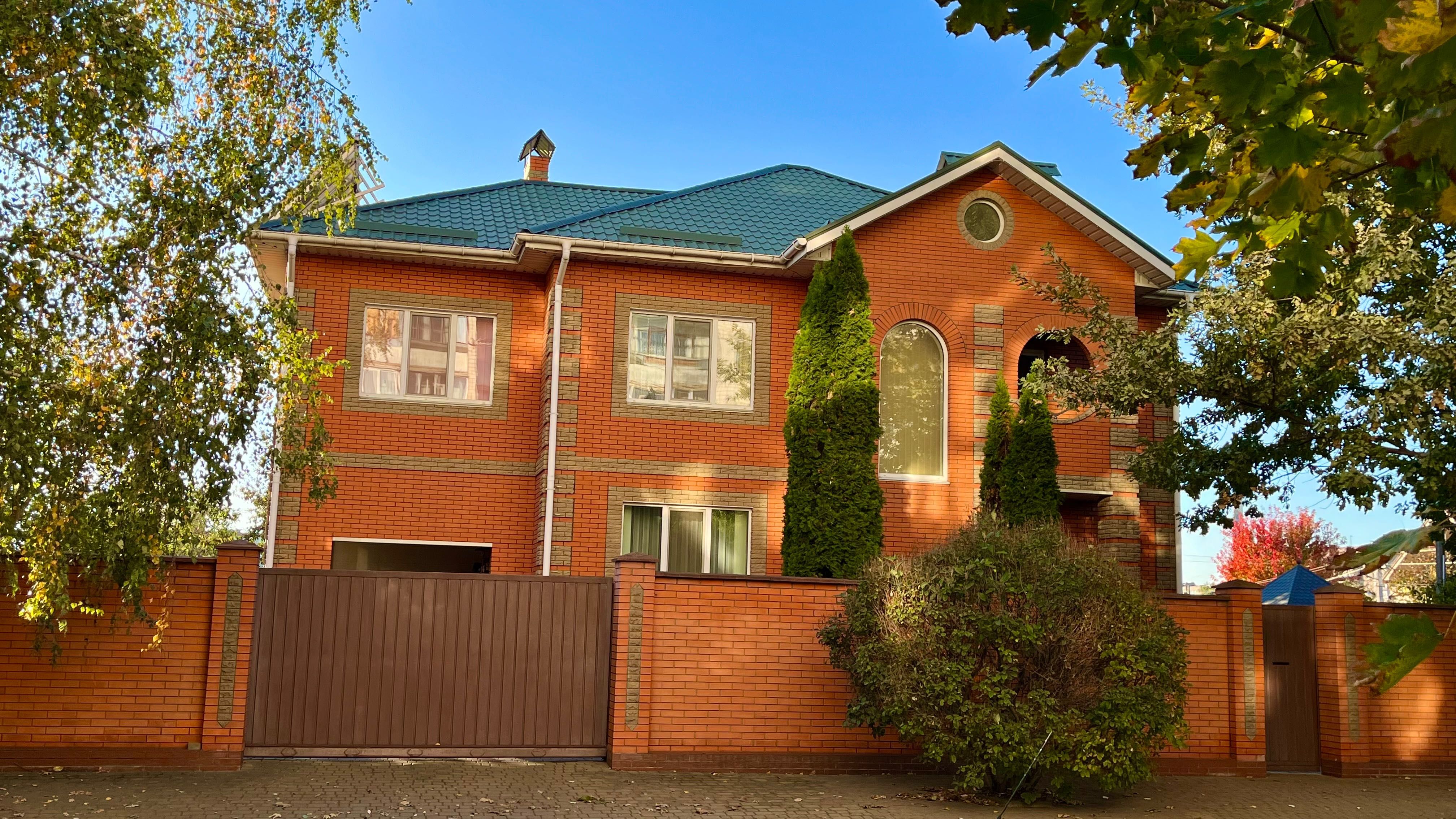 6 КІМ. БУДИНОК, ПЛОЩА - 500 м², ЦІНА - 920 807 $
