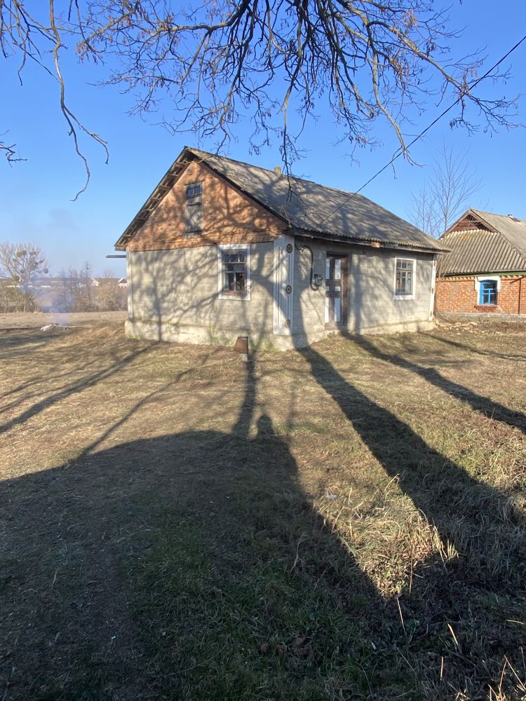 4 КІМ. БУДИНОК, ПЛОЩА - 500 м², ЦІНА - 2 500 $
