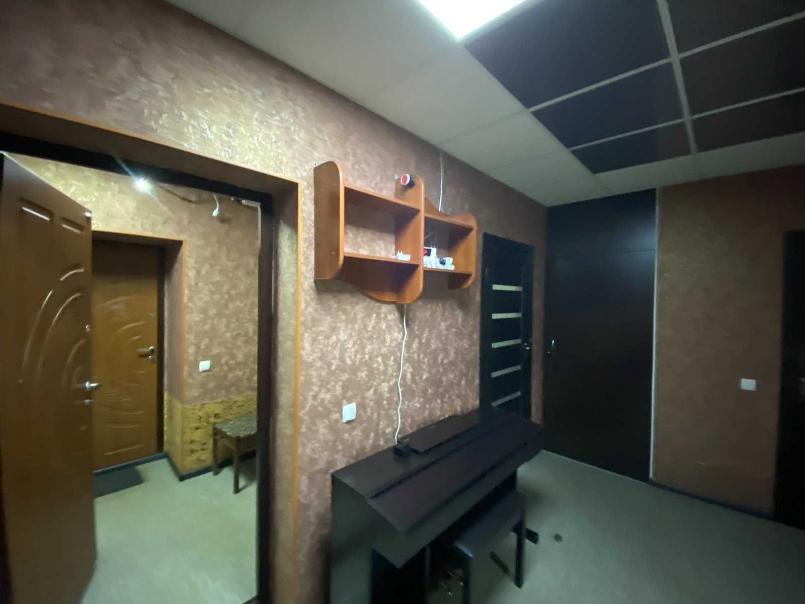 ПЛОЩА - 92 м², ЦІНА - 61 000 $
