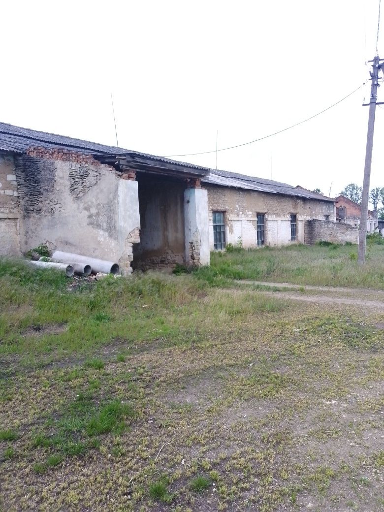 ПЛОЩА - 1093 м², ЦІНА - 15 580 $
