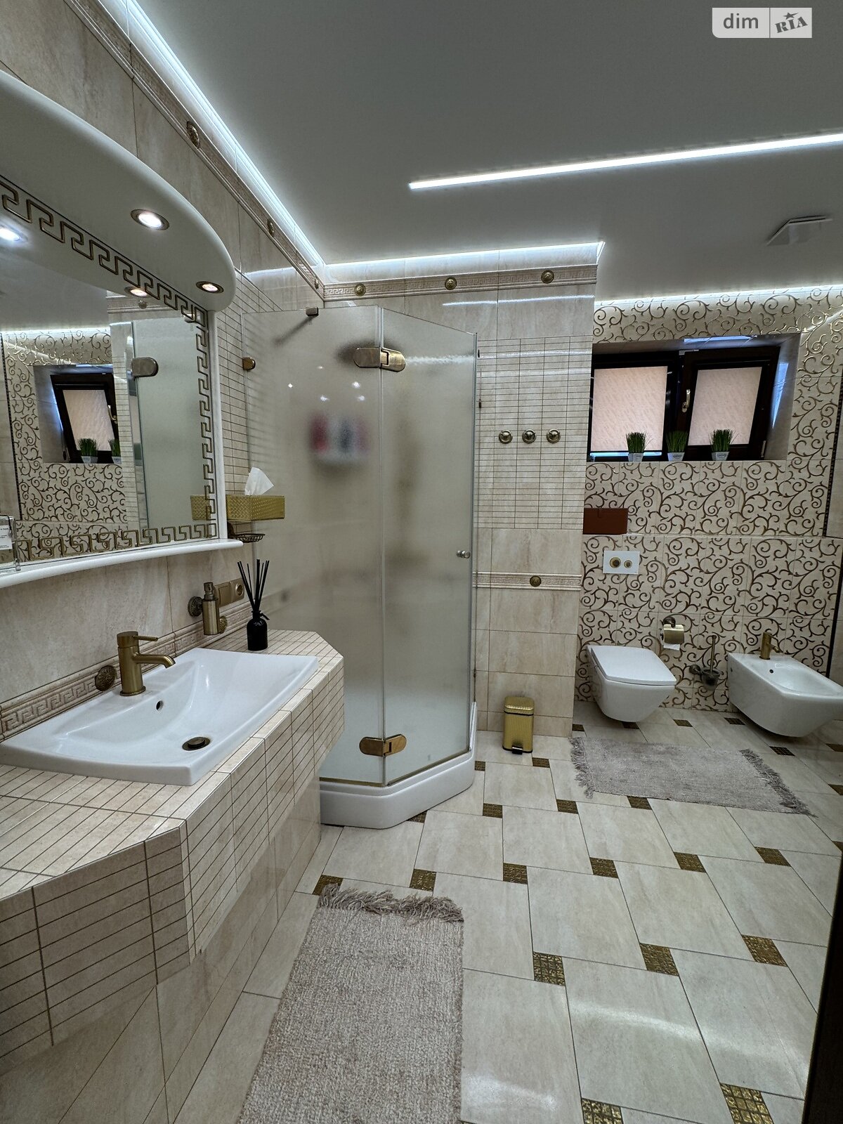 Обʼєкт нерухомості: 6 КІМ. БУДИНОК, ПЛОЩА - 240 м², ЦІНА - 300 000 $
 — HUBTRUST, Вінниця