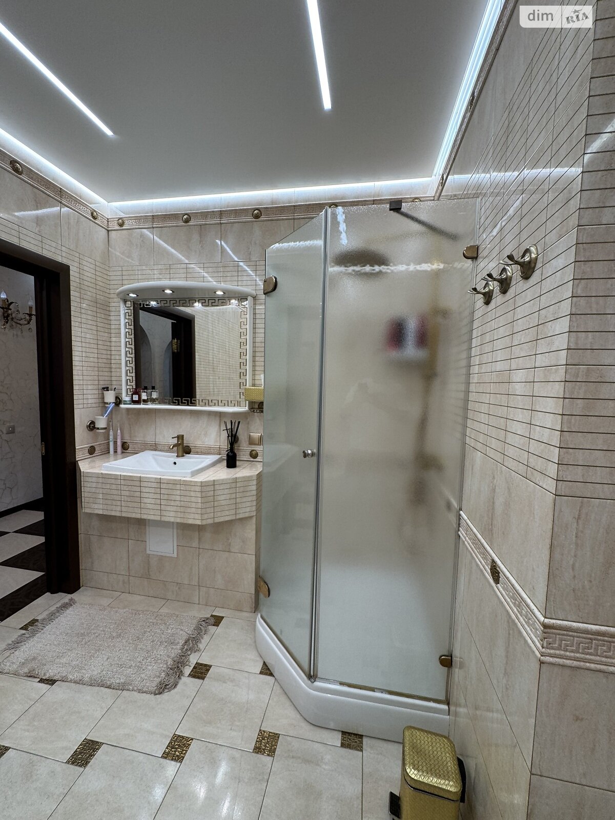 Обʼєкт нерухомості: 6 КІМ. БУДИНОК, ПЛОЩА - 240 м², ЦІНА - 300 000 $
 — HUBTRUST, Вінниця
