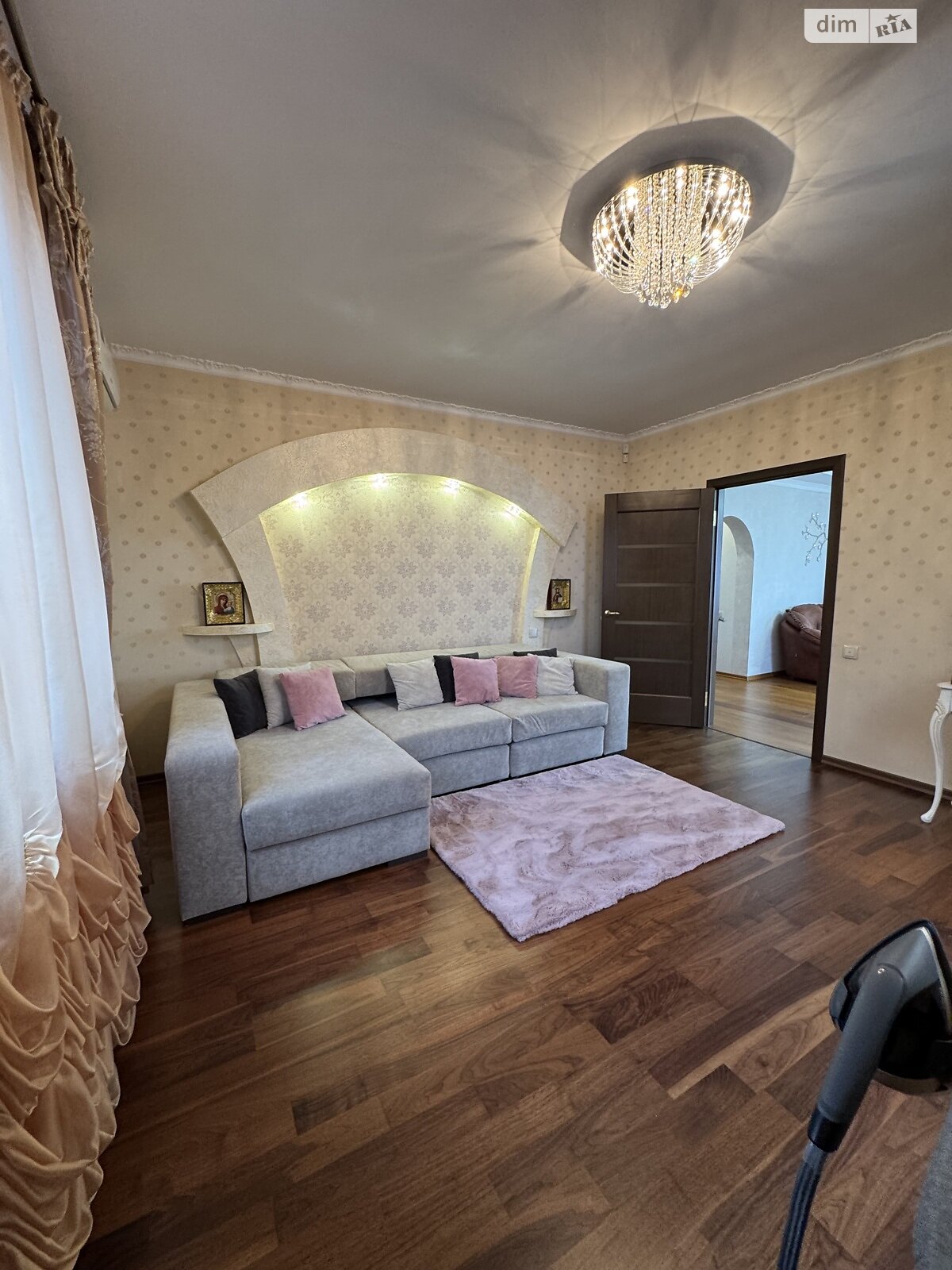 Обʼєкт нерухомості: 6 КІМ. БУДИНОК, ПЛОЩА - 240 м², ЦІНА - 300 000 $
 — HUBTRUST, Вінниця