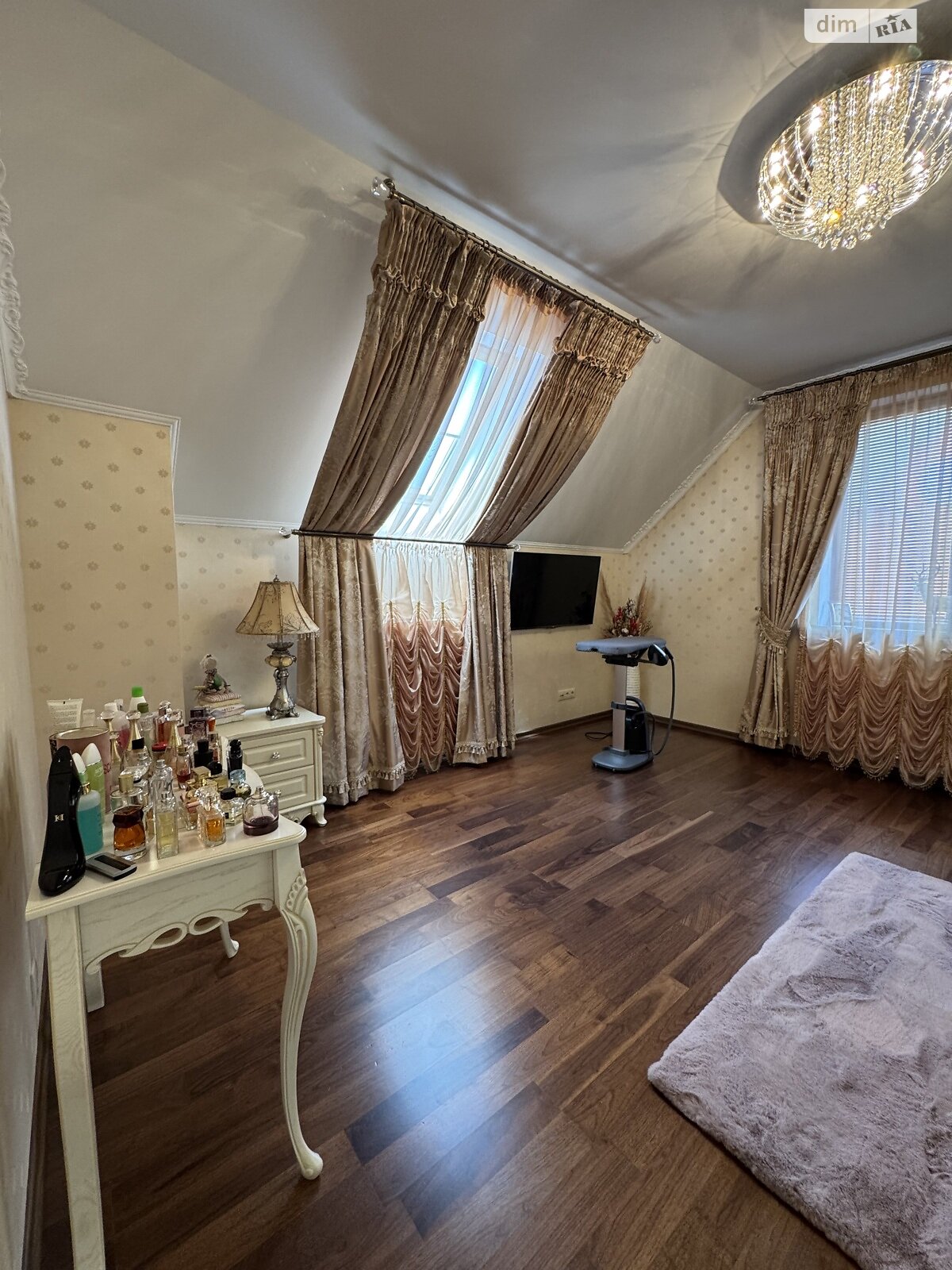 Обʼєкт нерухомості: 6 КІМ. БУДИНОК, ПЛОЩА - 240 м², ЦІНА - 300 000 $
 — HUBTRUST, Вінниця