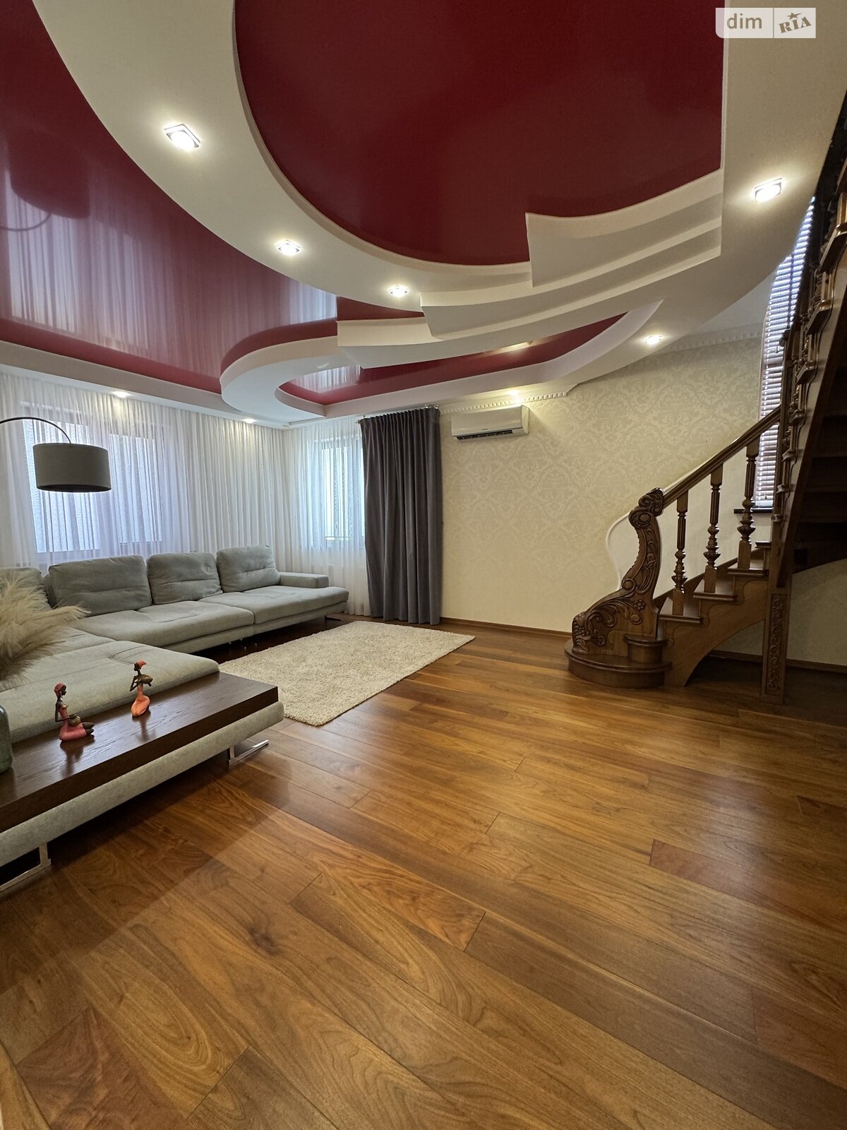 Обʼєкт нерухомості: 6 КІМ. БУДИНОК, ПЛОЩА - 240 м², ЦІНА - 300 000 $
 — HUBTRUST, Вінниця