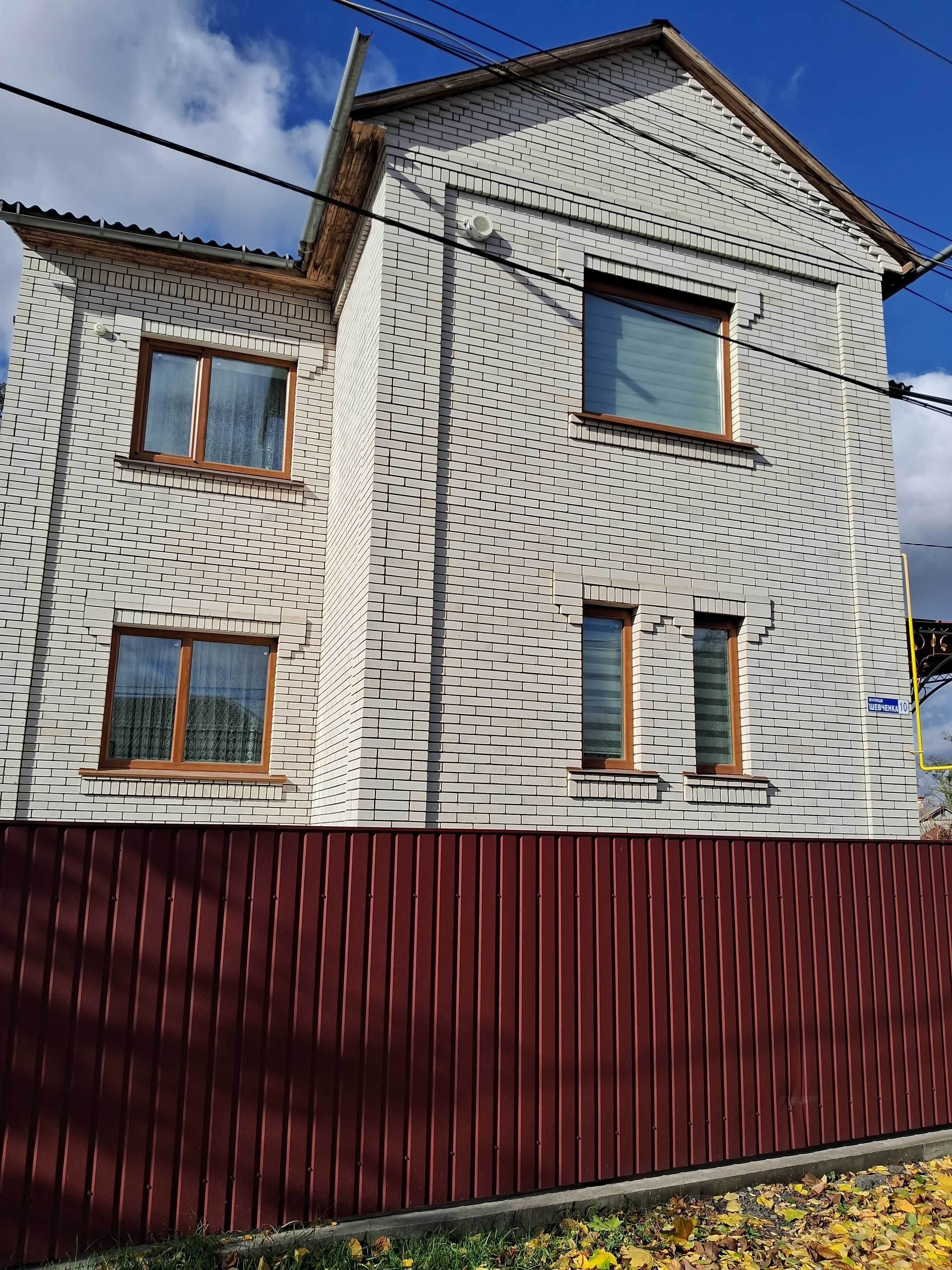 8 КІМ. БУДИНОК, ПЛОЩА - 200 м², ЦІНА - 110 000 $
