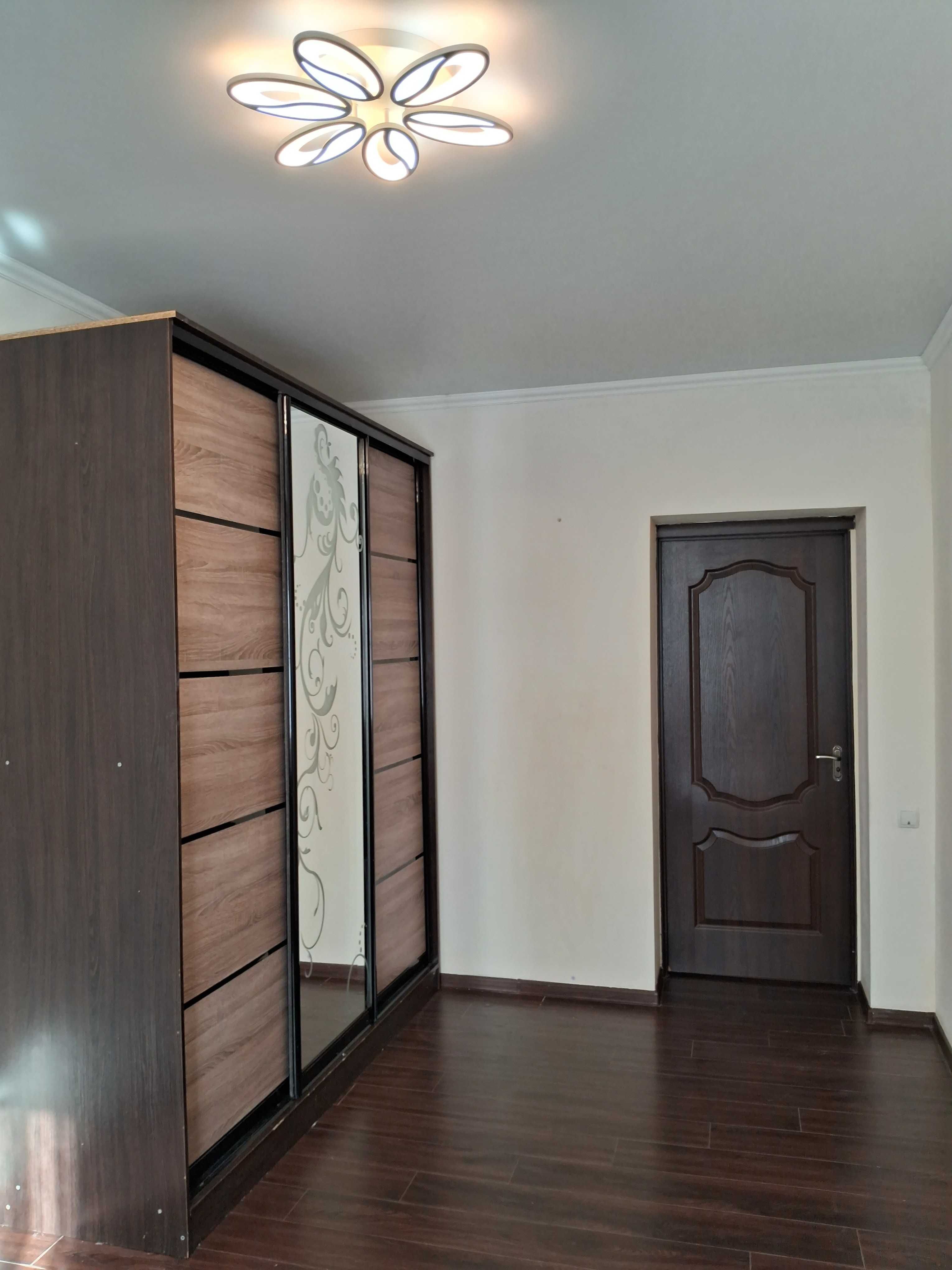 Обʼєкт нерухомості: 8 КІМ. БУДИНОК, ПЛОЩА - 200 м², ЦІНА - 110 000 $
 — HUBTRUST, Вінниця