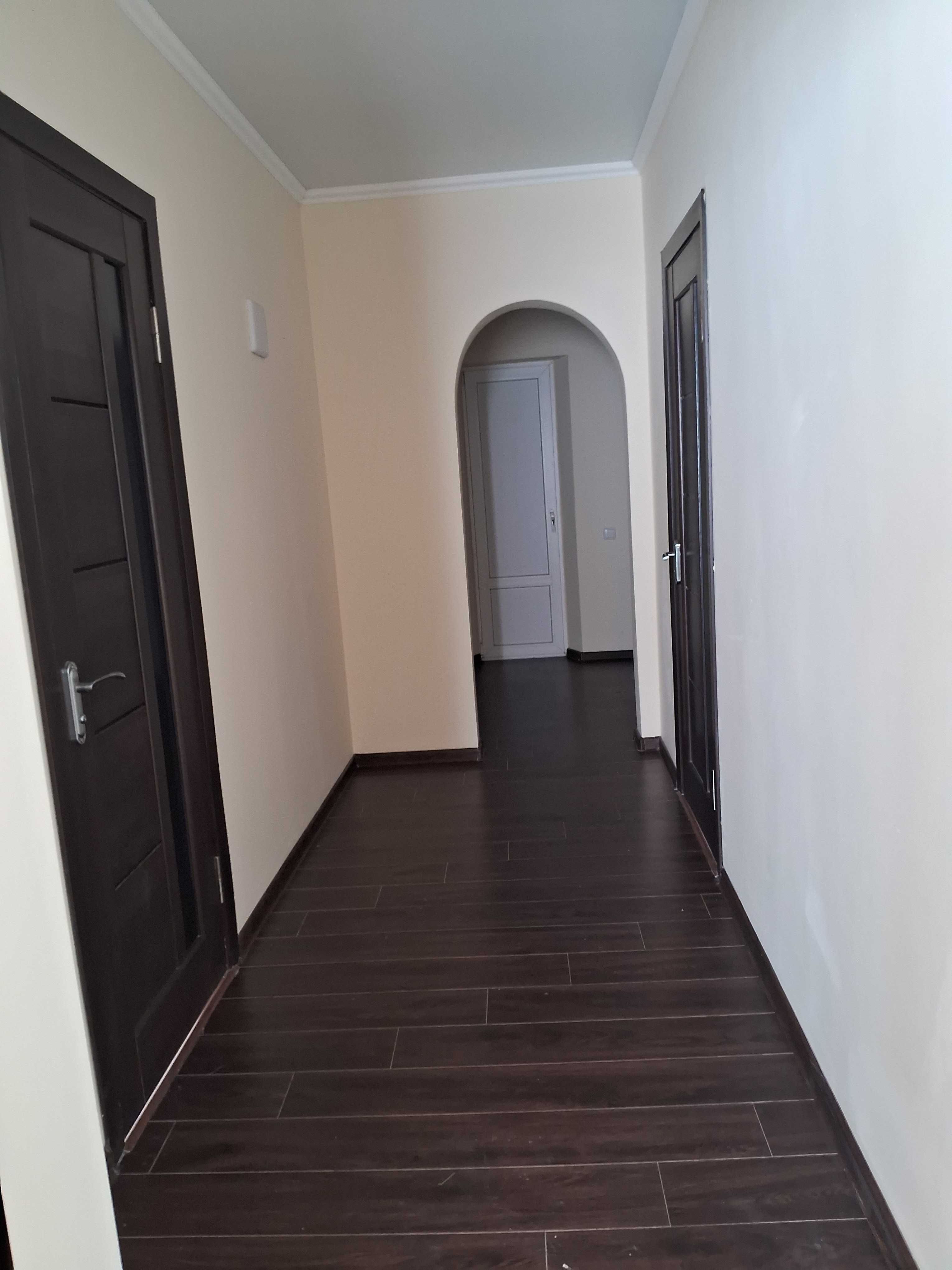 Обʼєкт нерухомості: 8 КІМ. БУДИНОК, ПЛОЩА - 200 м², ЦІНА - 110 000 $
 — HUBTRUST, Вінниця