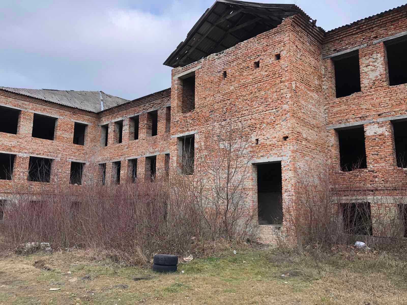 ПЛОЩА - 2370 м², ЦІНА - 55 000 $
