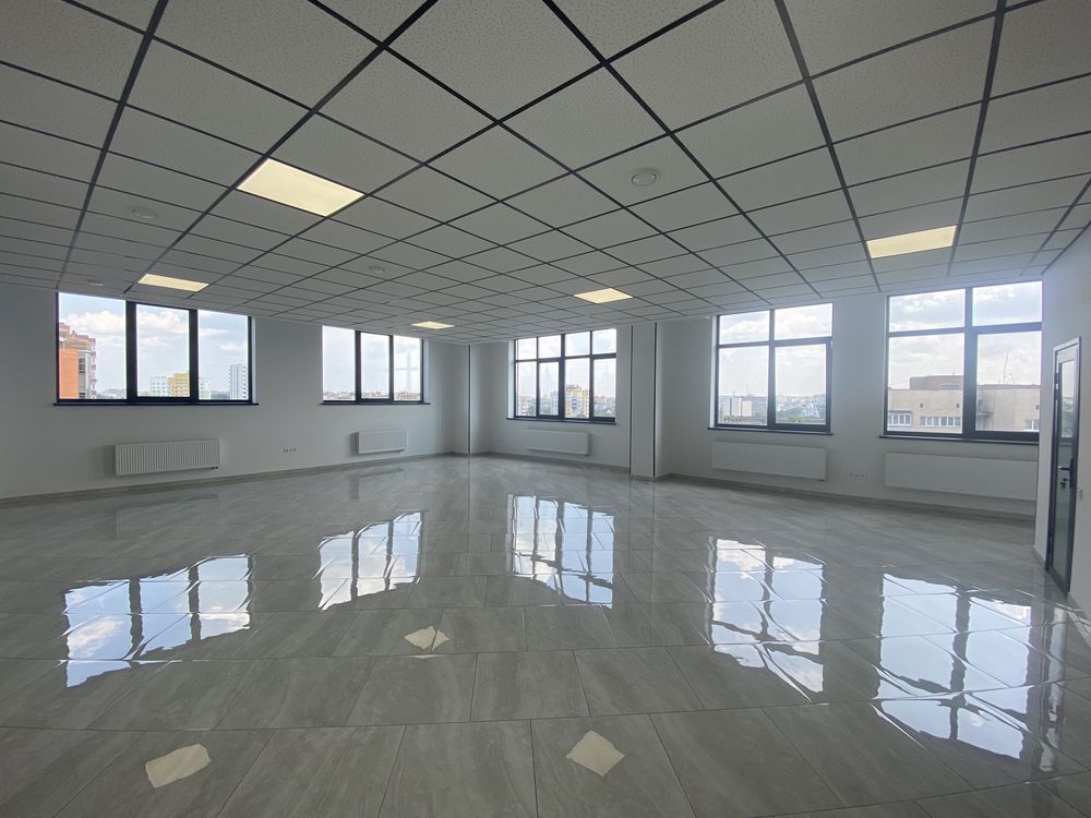 ПЛОЩА - 160 м², ЦІНА - 1 438 $
