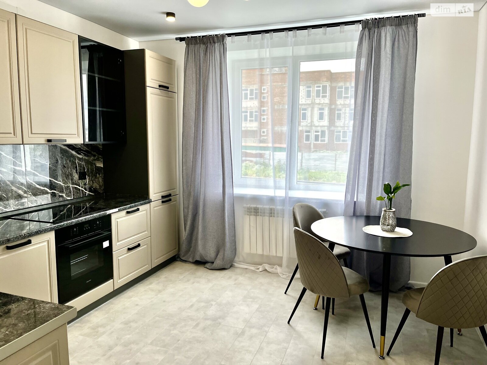 2 КІМ. КВАРТИРА, ПЛОЩА - 68 м², ЦІНА - 86 000 $
, вул. Олександрівська