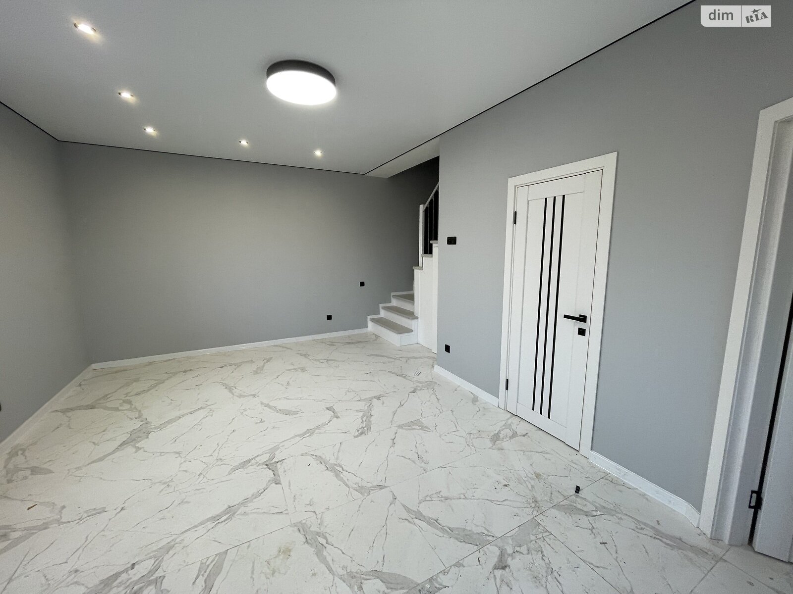2 КІМ. БУДИНОК, ПЛОЩА - 70 м², ЦІНА - 62 000 $
