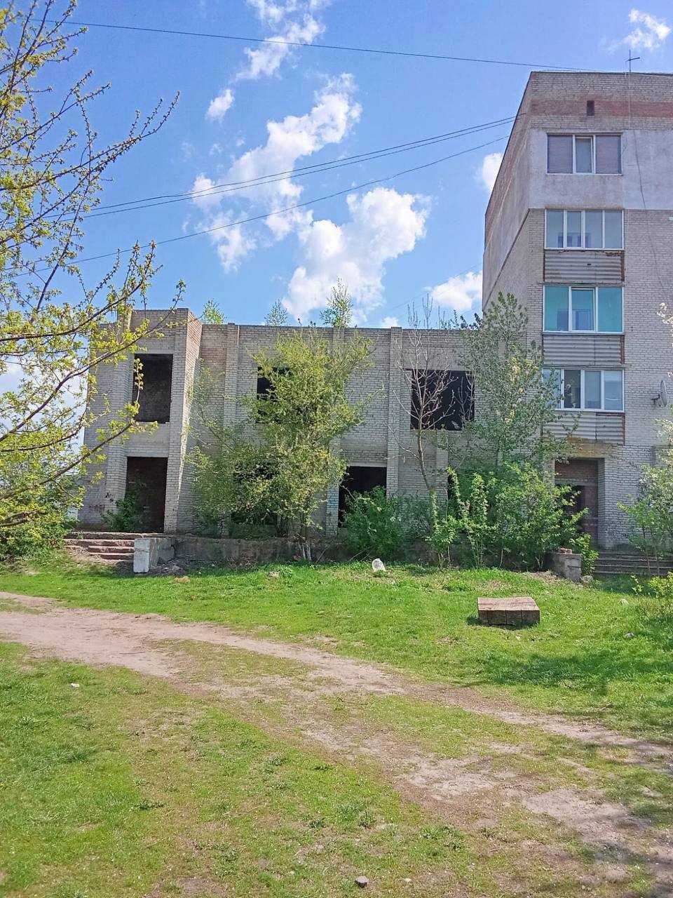 ПЛОЩА - 342.4 м², ЦІНА - 7 115 $
