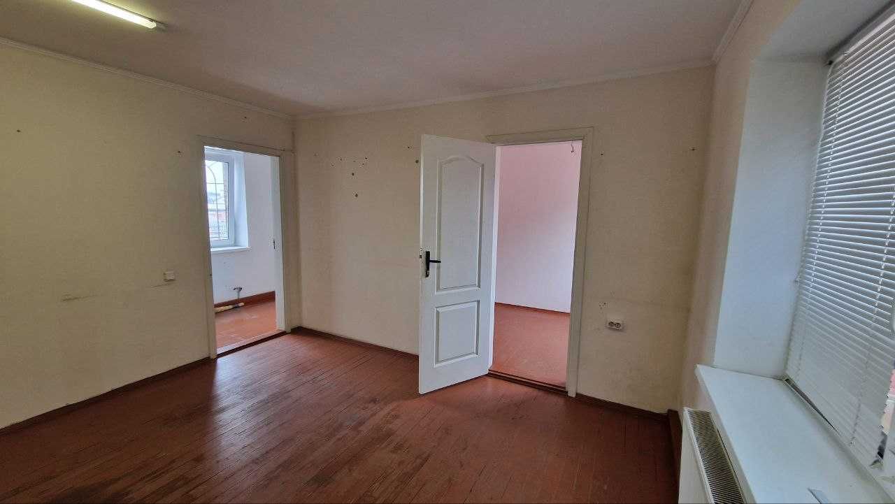 ПЛОЩА - 13.6 м², ЦІНА - 95 $
