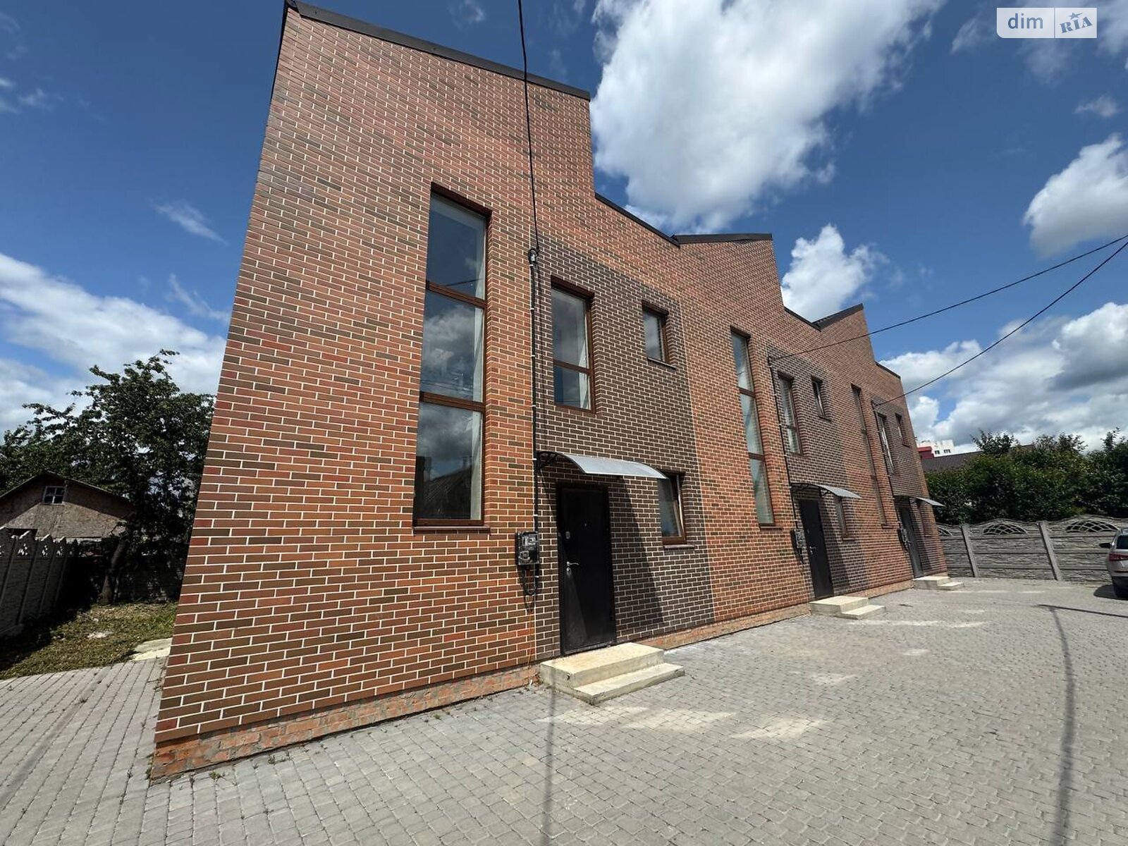 2 КІМ. ТАУНХАУС, ПЛОЩА - 95 м², ЦІНА - 65 000 $
, пров. Барвистий(Юрія Смирнова)