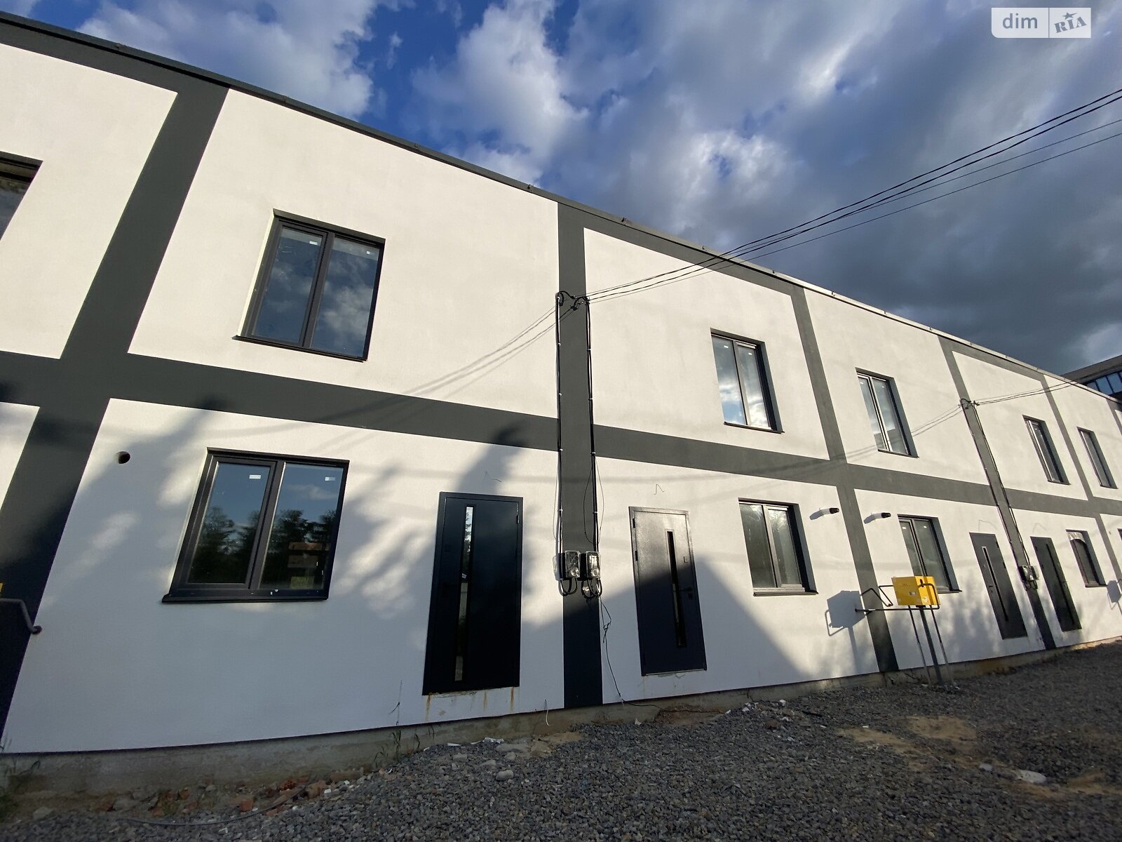 2 КІМ. ТАУНХАУС, ПЛОЩА - 75 м², ЦІНА - 74 000 $
