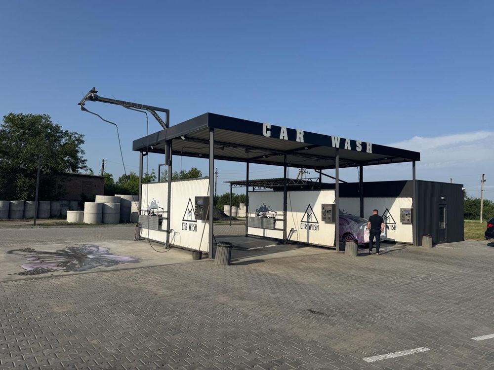 ПЛОЩА - 700 м², ЦІНА - 130 000 $
