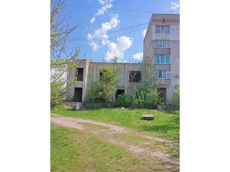 ПЛОЩА - 342.4 м², ЦІНА - 7 140 $
