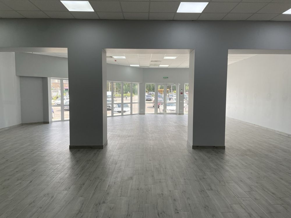 ПЛОЩА - 140 м², ЦІНА - 1 030 $
