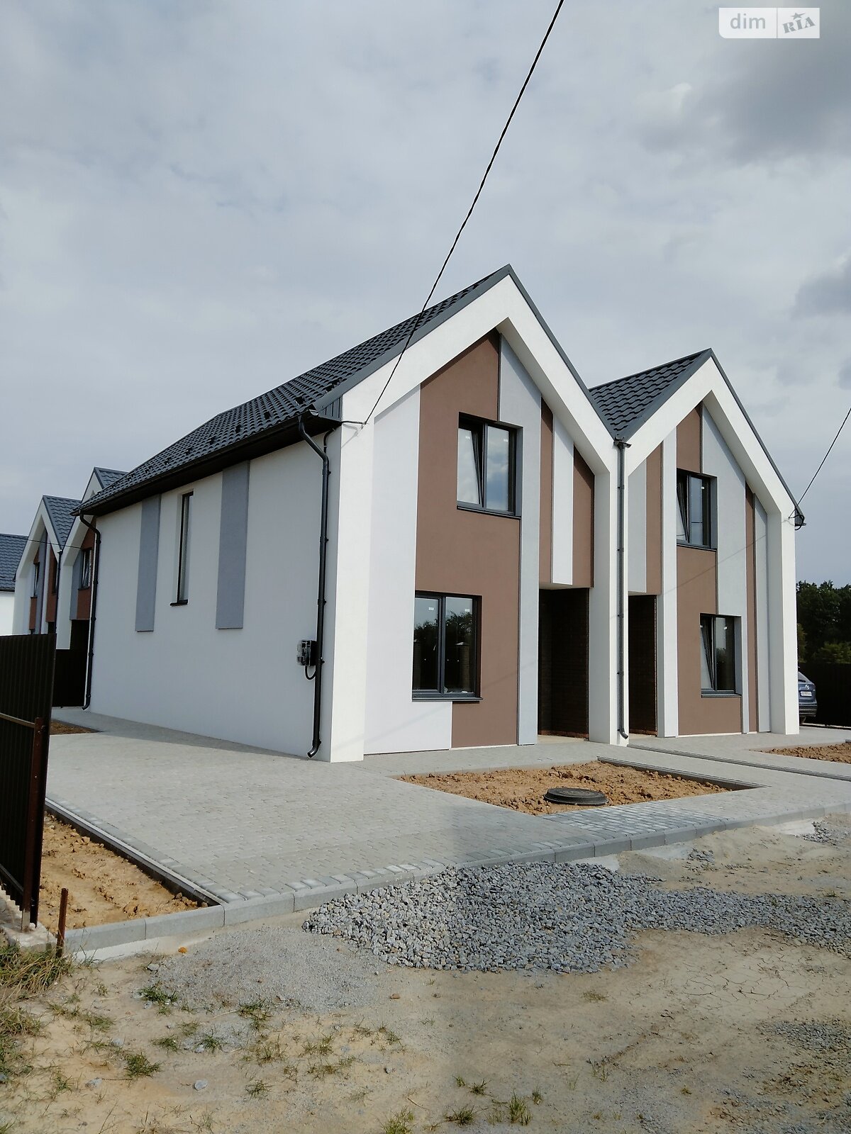 3 КІМ. БУДИНОК, ПЛОЩА - 106 м², ЦІНА - 64 999 $
