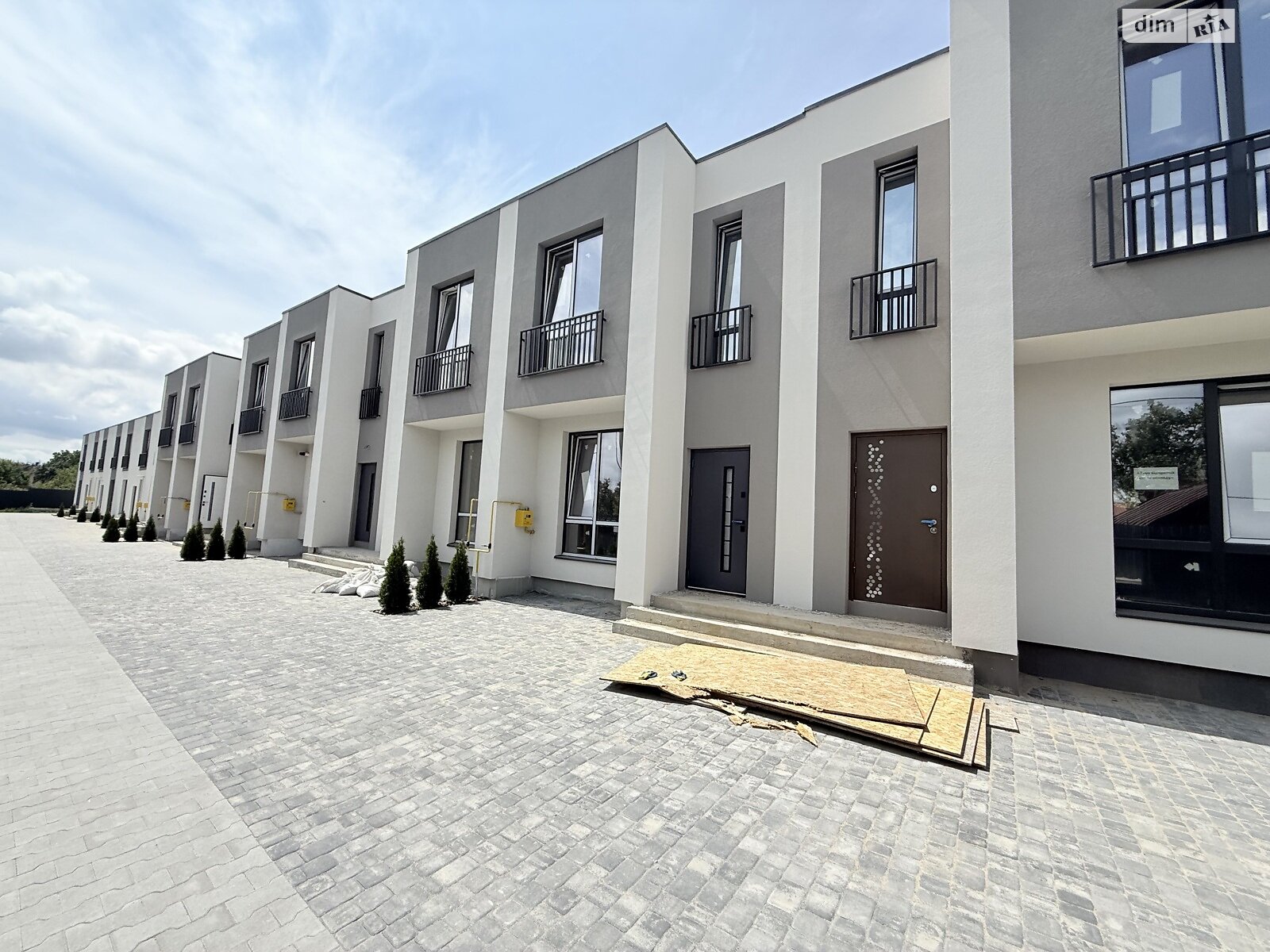 Обʼєкт нерухомості: 2 КІМ. ТАУНХАУС, ПЛОЩА - 73 м², ЦІНА - 53 000 $
, вул. Лесі Українки — HUBTRUST, Вінниця