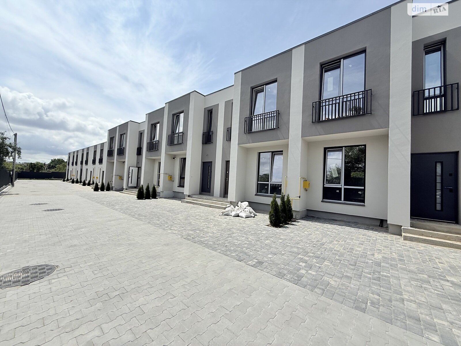Обʼєкт нерухомості: 2 КІМ. ТАУНХАУС, ПЛОЩА - 73 м², ЦІНА - 53 000 $
, вул. Лесі Українки — HUBTRUST, Вінниця