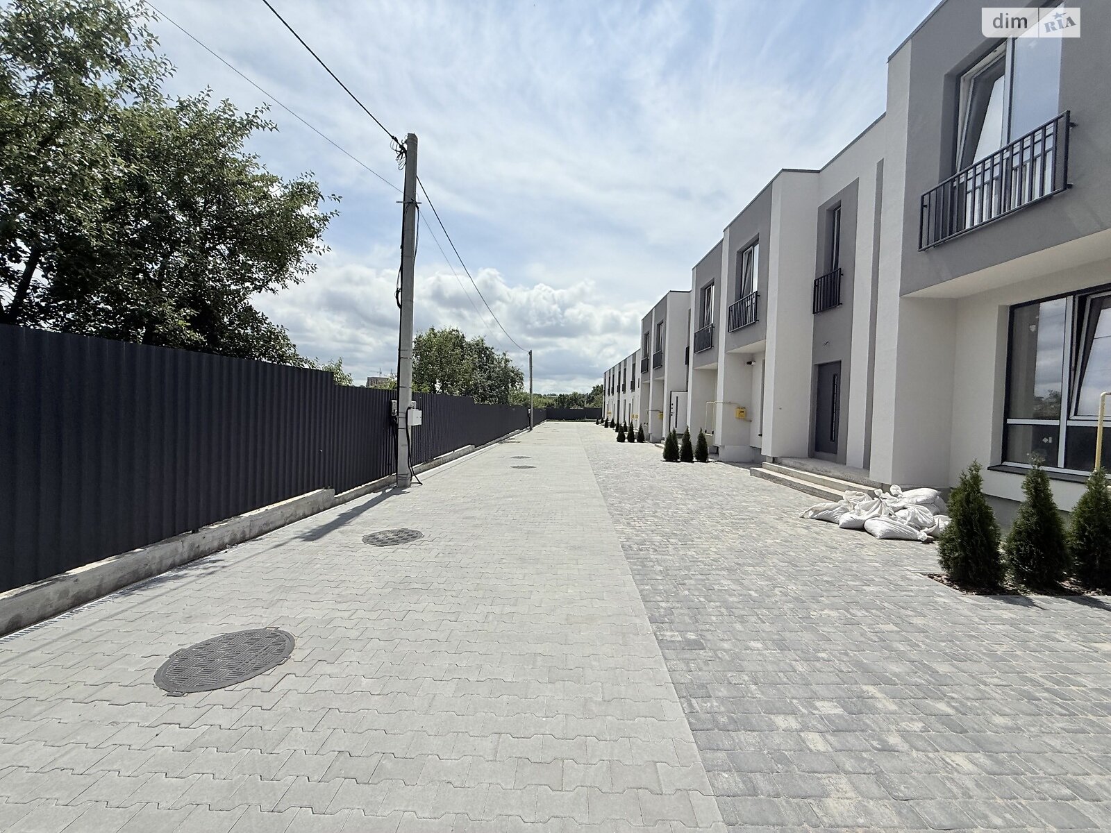 Обʼєкт нерухомості: 2 КІМ. ТАУНХАУС, ПЛОЩА - 73 м², ЦІНА - 53 000 $
, вул. Лесі Українки — HUBTRUST, Вінниця