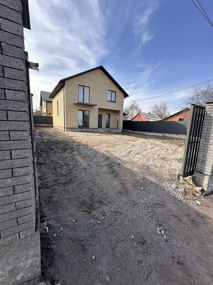 4 КІМ. БУДИНОК, ПЛОЩА - 128 м², ЦІНА - 115 000 $

