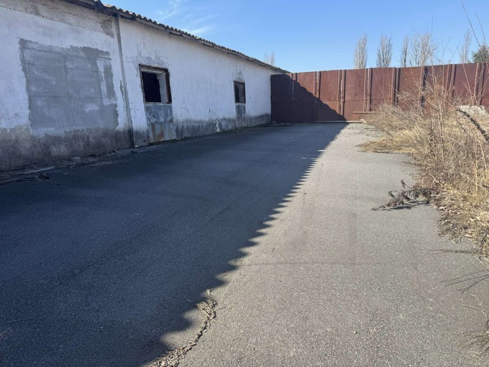 ПЛОЩА - 1200 м², ЦІНА - 103 000 $
