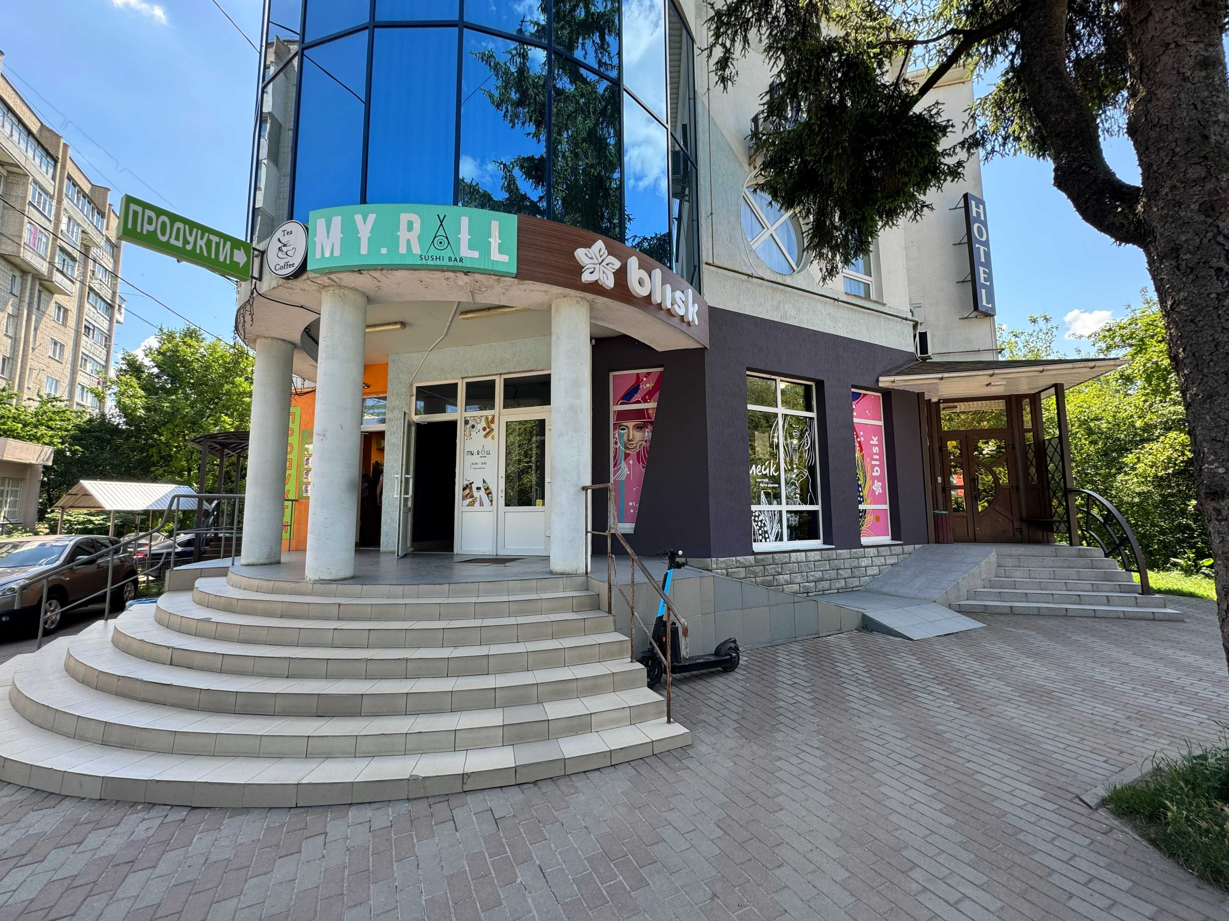 ПЛОЩА - 200 м², ЦІНА - 200 000 $

