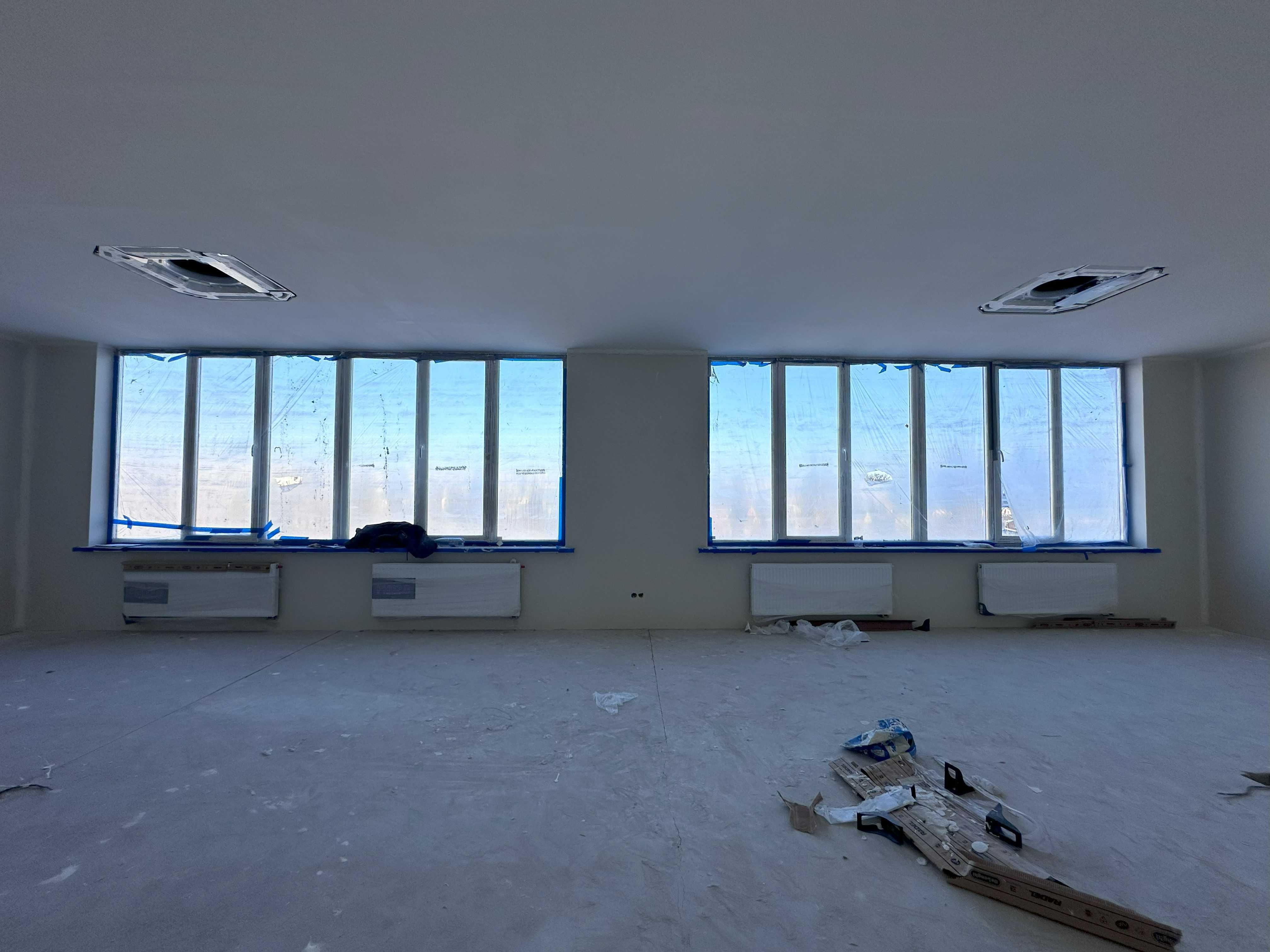 ПЛОЩА - 600 м², ЦІНА - 6 000 $
