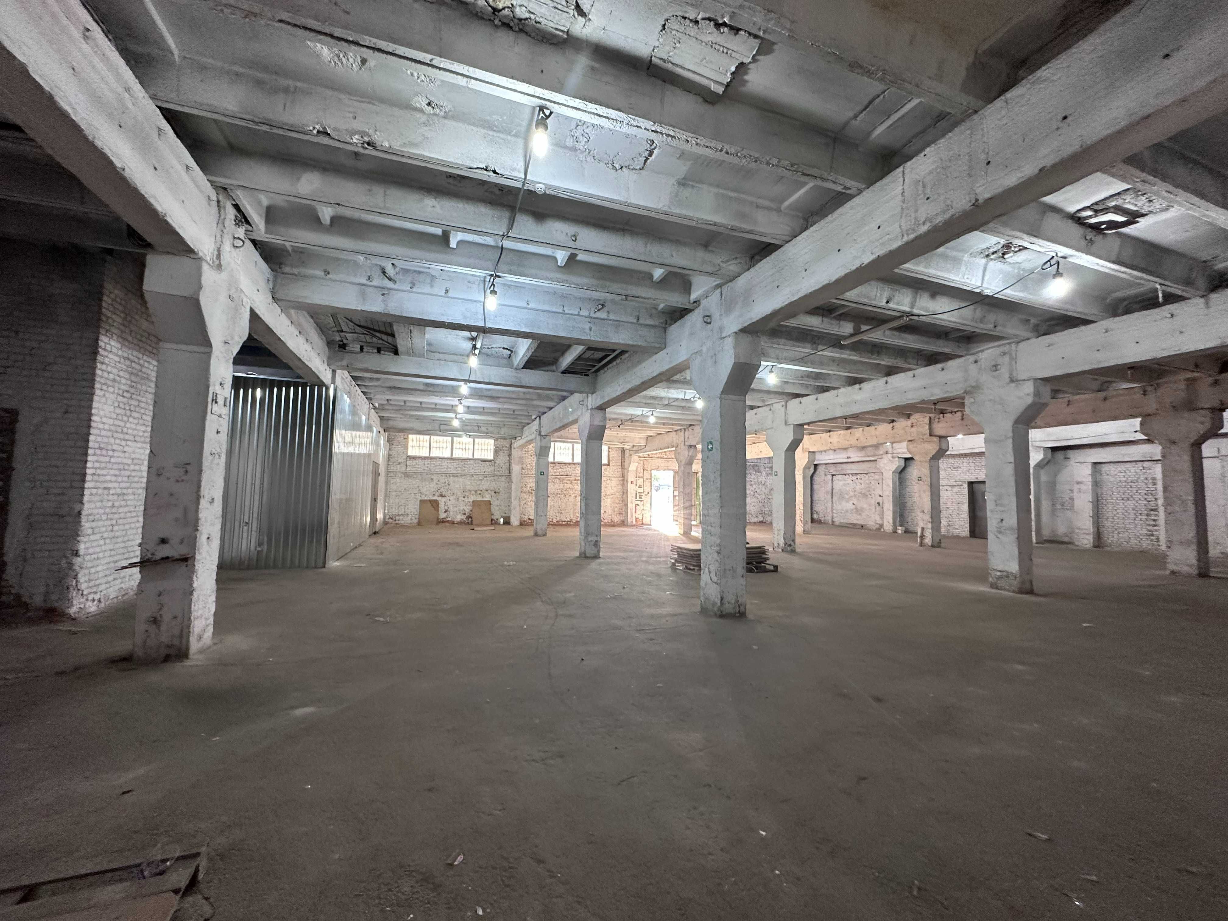 ПЛОЩА - 2000 м², ЦІНА - 5 768 $
